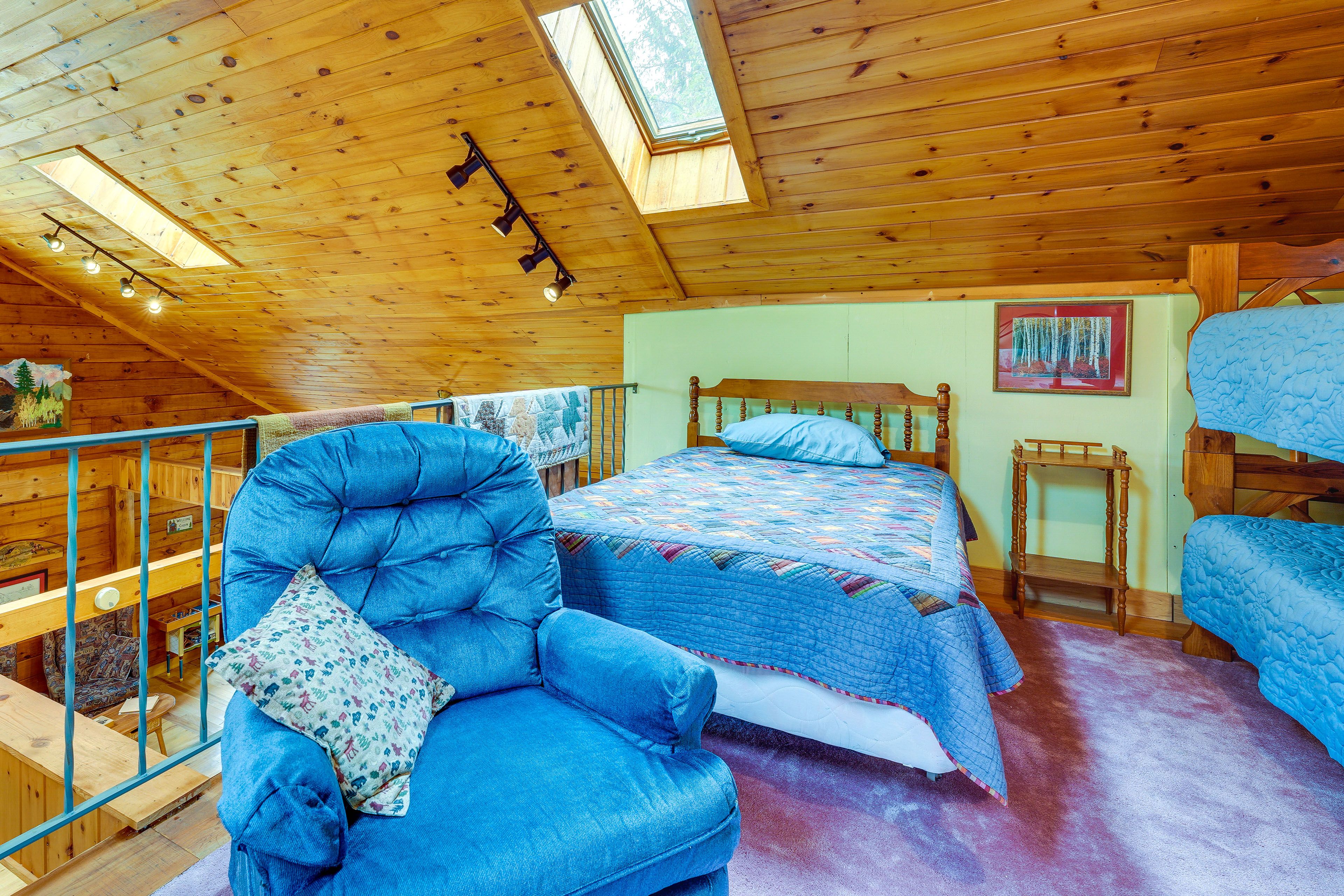 Studio (Loft) | Queen Bed | Full Bed | Twin Bunk Bed | Linens Provided