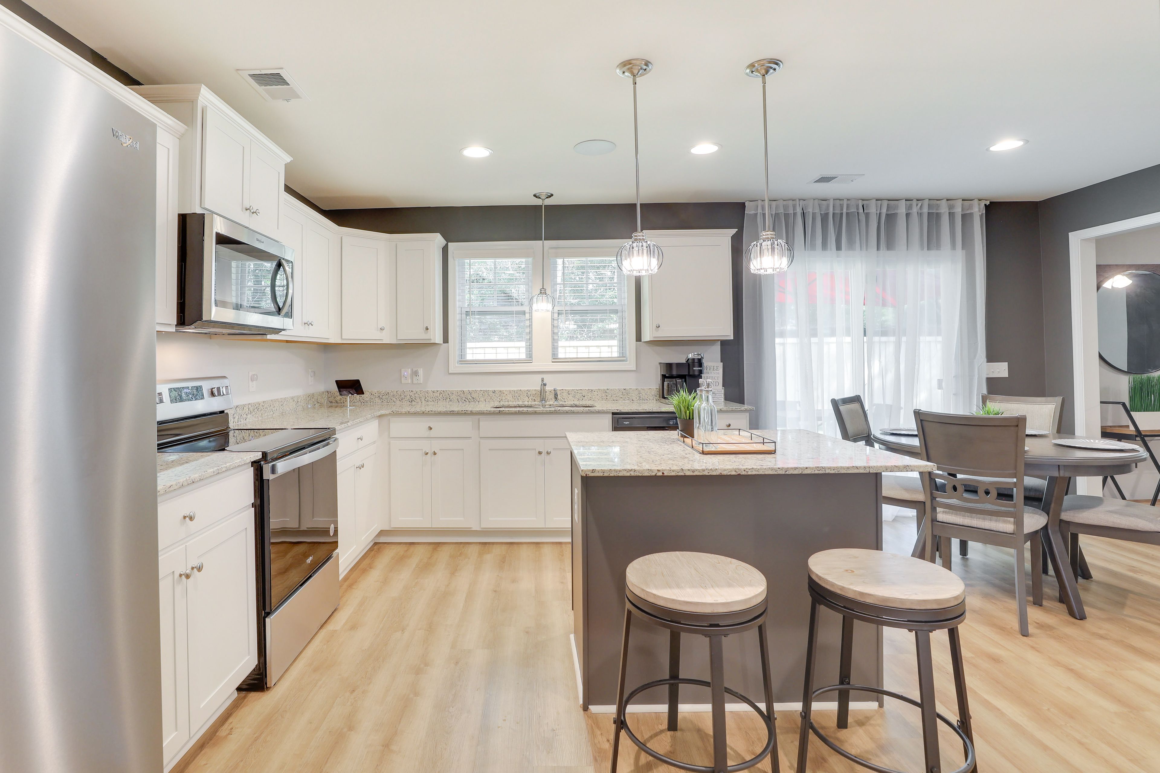 Sumter Vacation Rental | 4BR | 2.5BA | 2,300 Sq Ft | Stairs Required