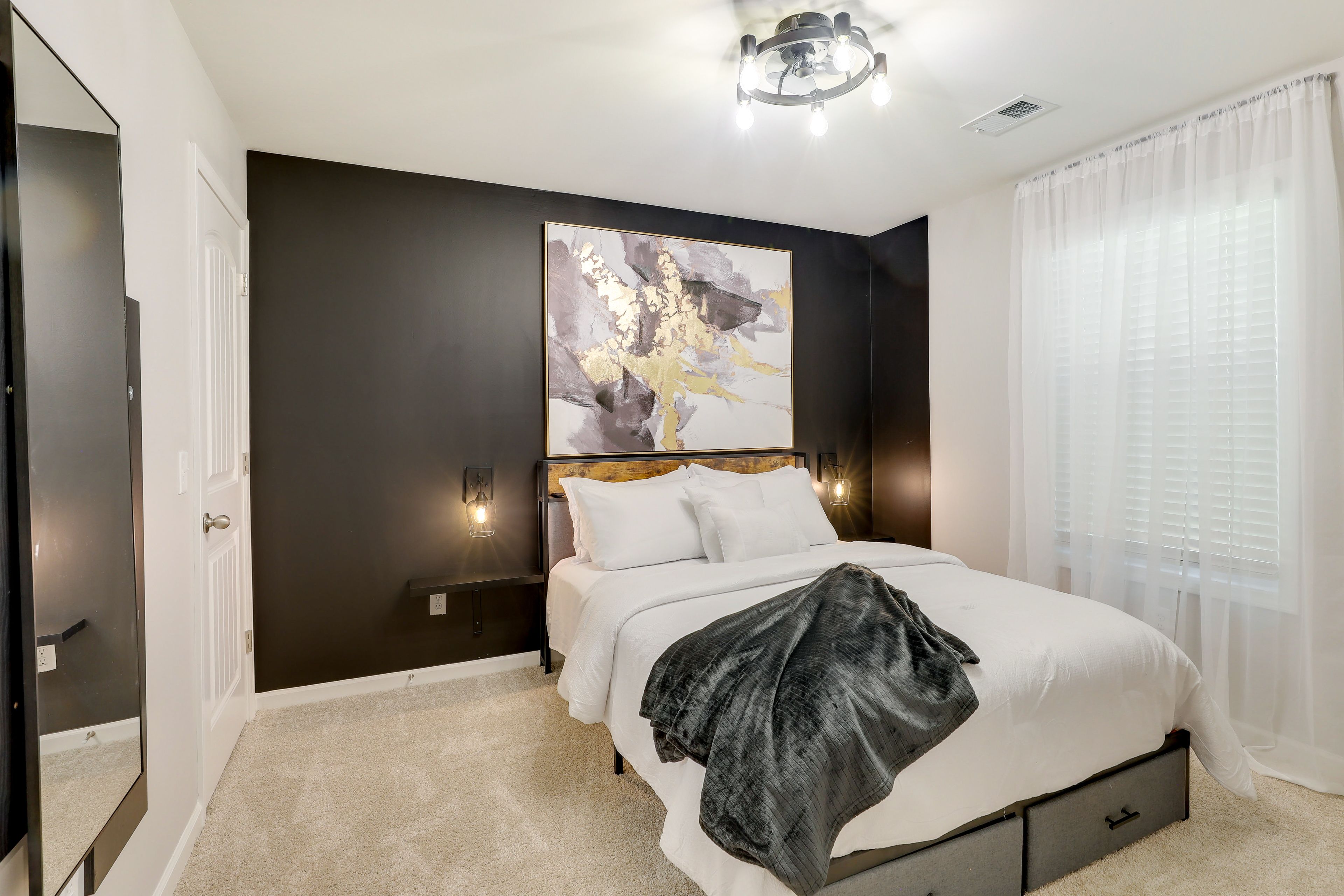 Bedroom 2 | Queen Bed