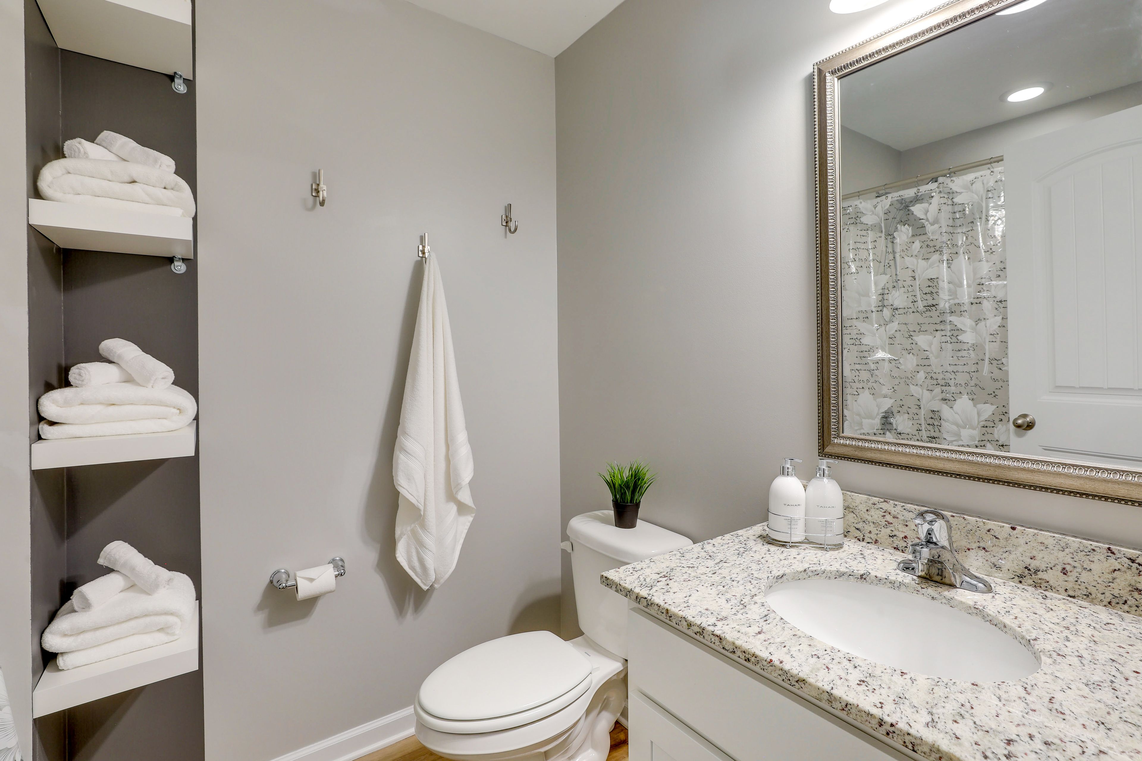 Full Bathroom