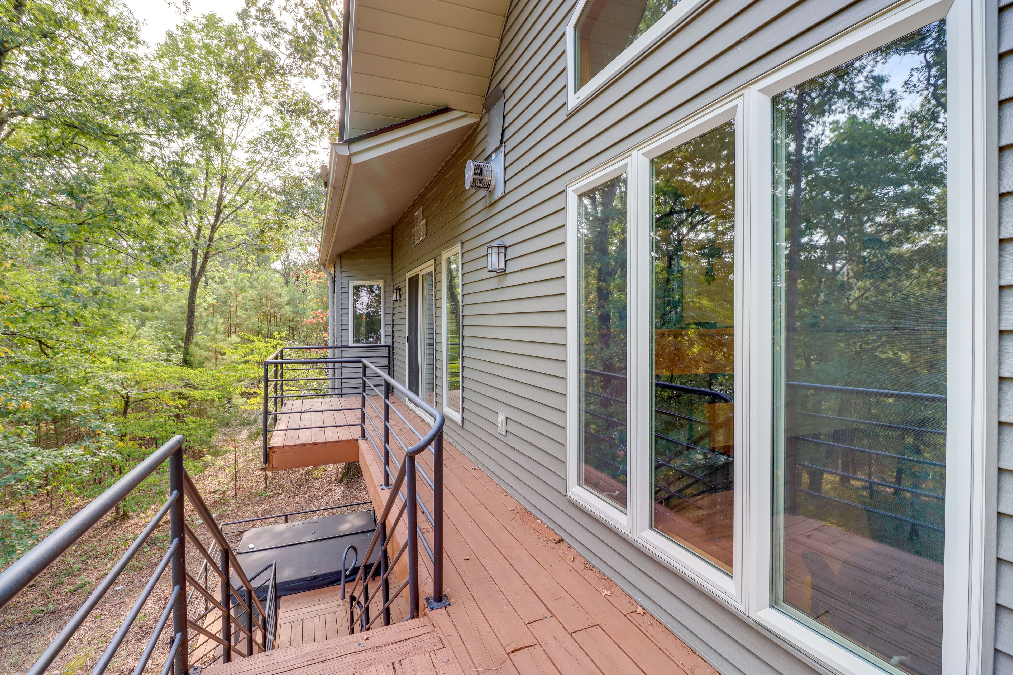 Wraparound Deck
