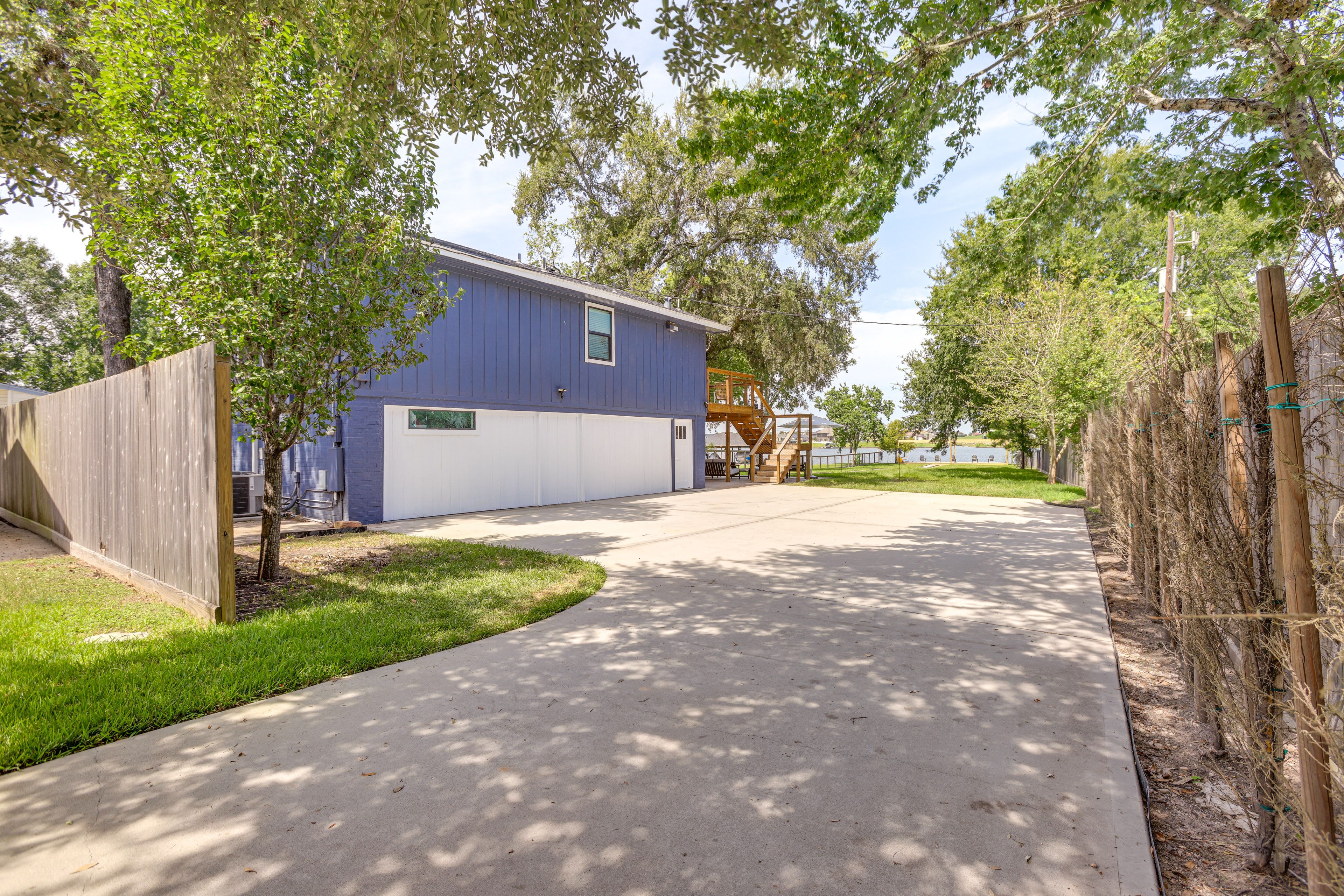 Home Exterior | Parking | Driveway (4 Vehicles)