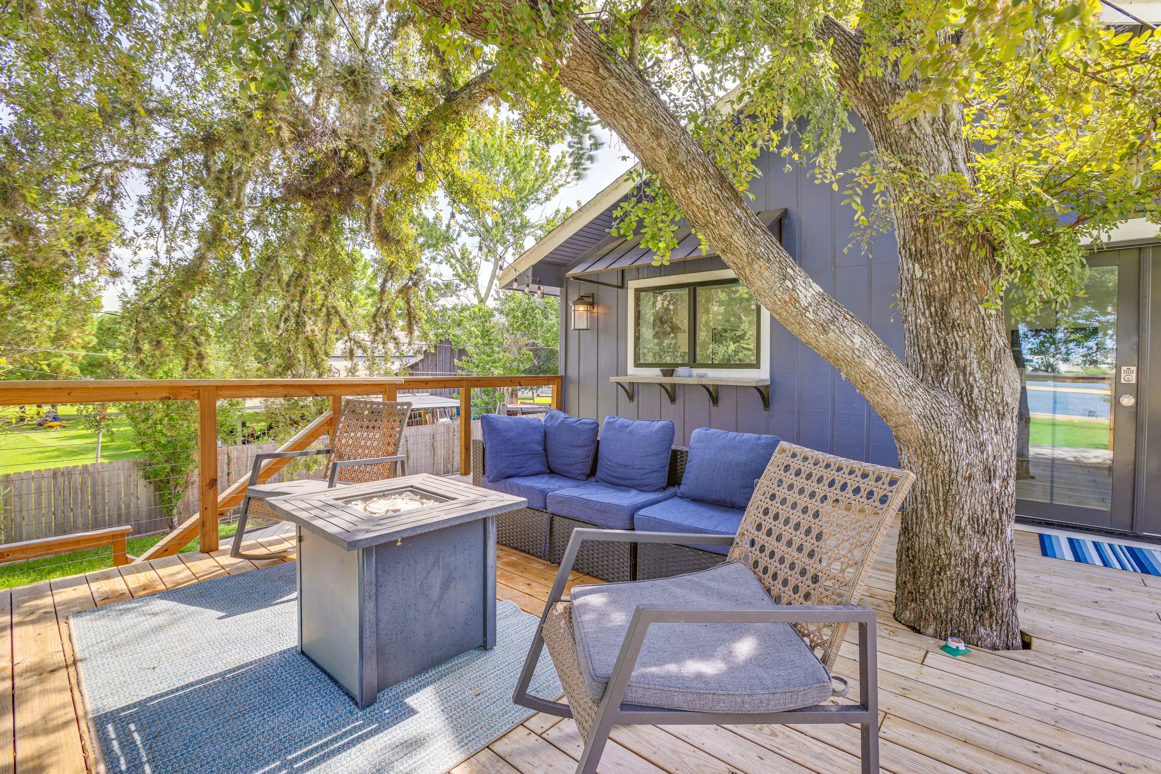 Deck | Dining Area | Fire Pit w/ Seating