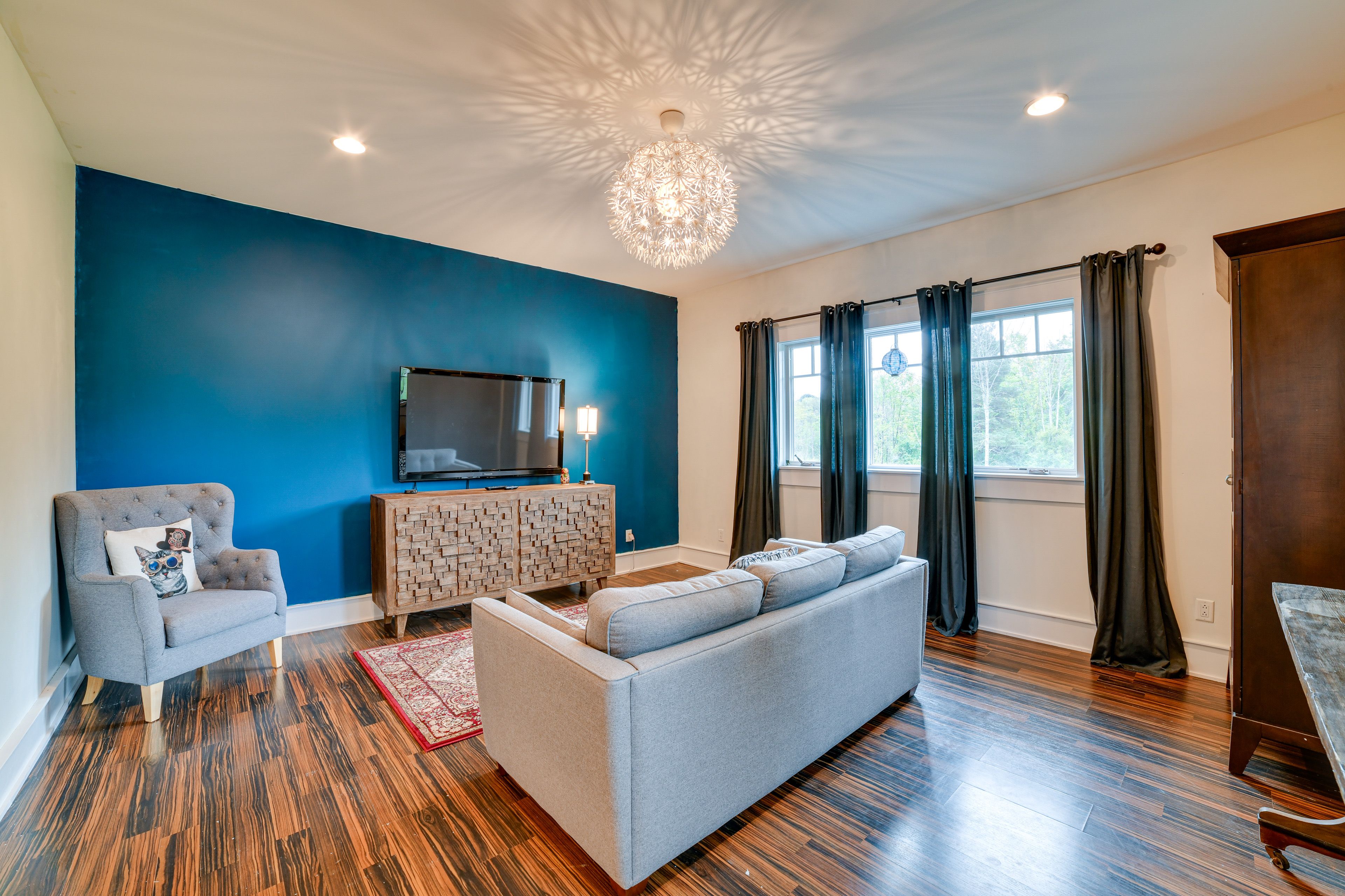 Media Room | Queen Sleeper Sofa