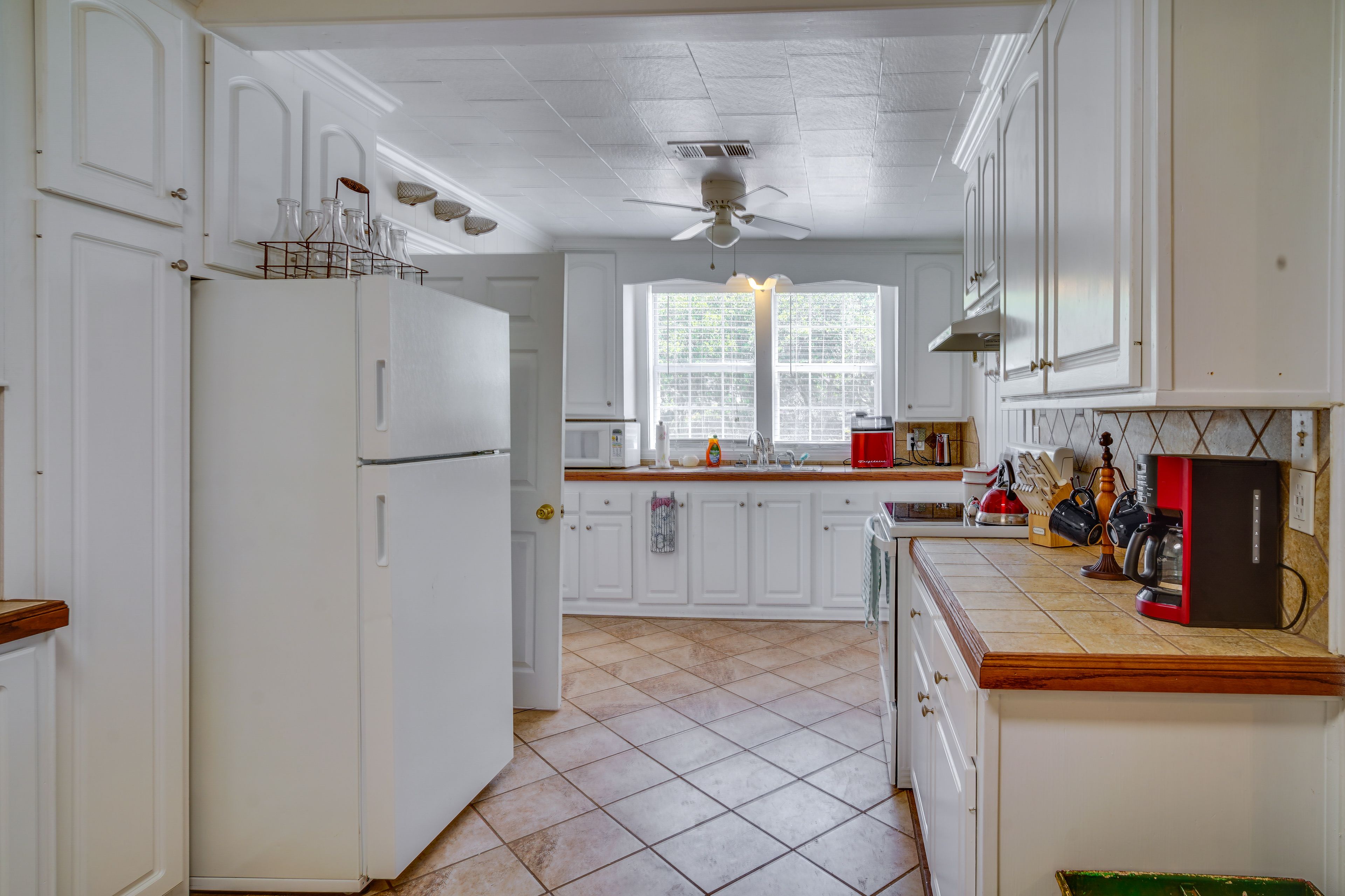 Kitchen | Cooking Basics | Spices | Ice Maker