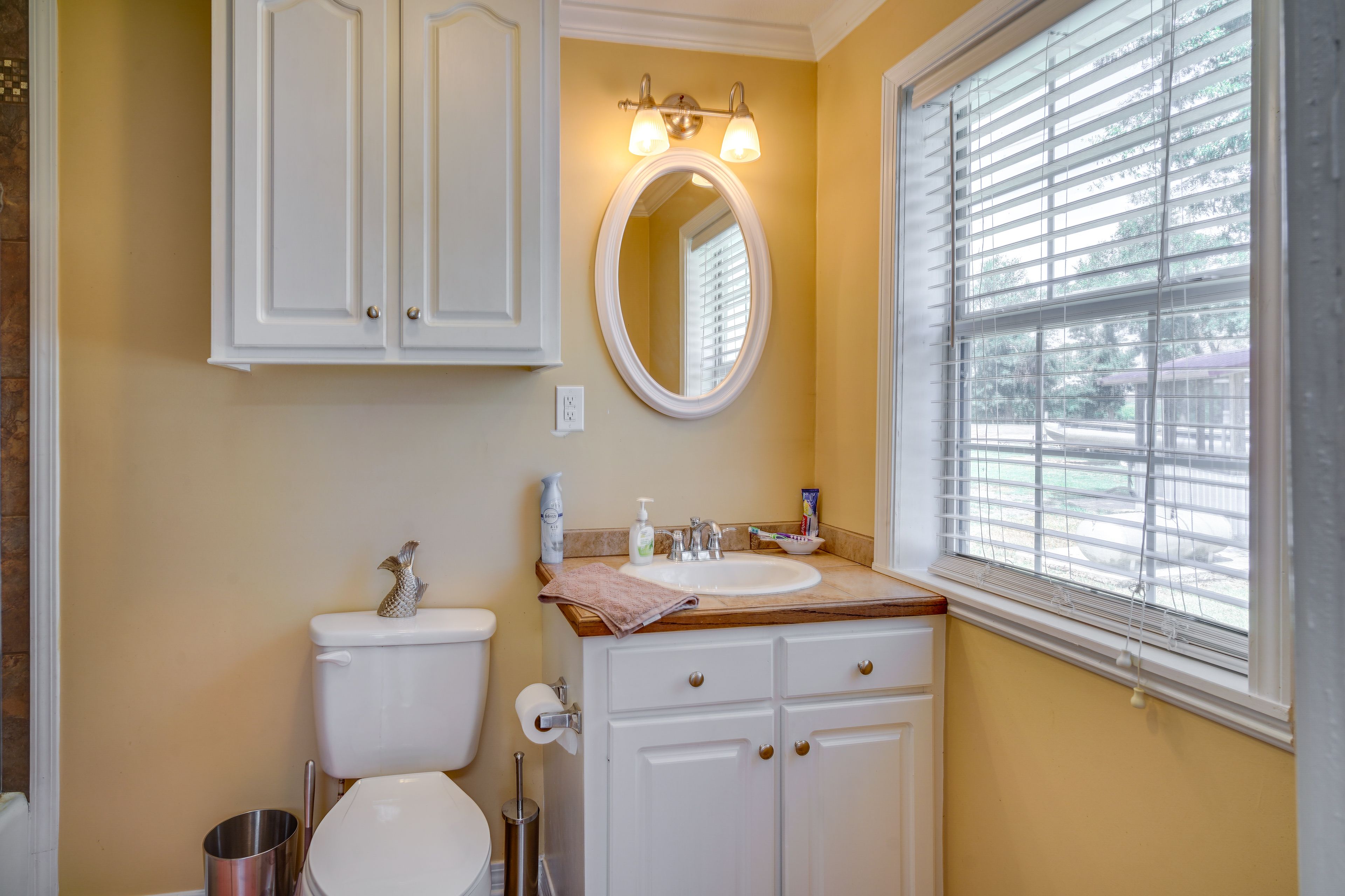 Full Bathroom | Hair Dryer