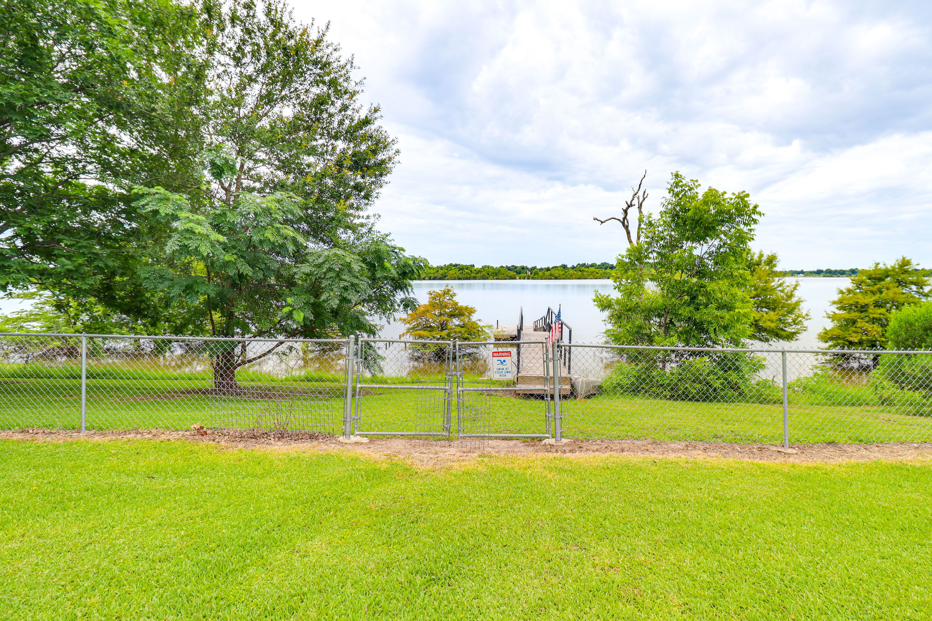 Exterior | Lake Access