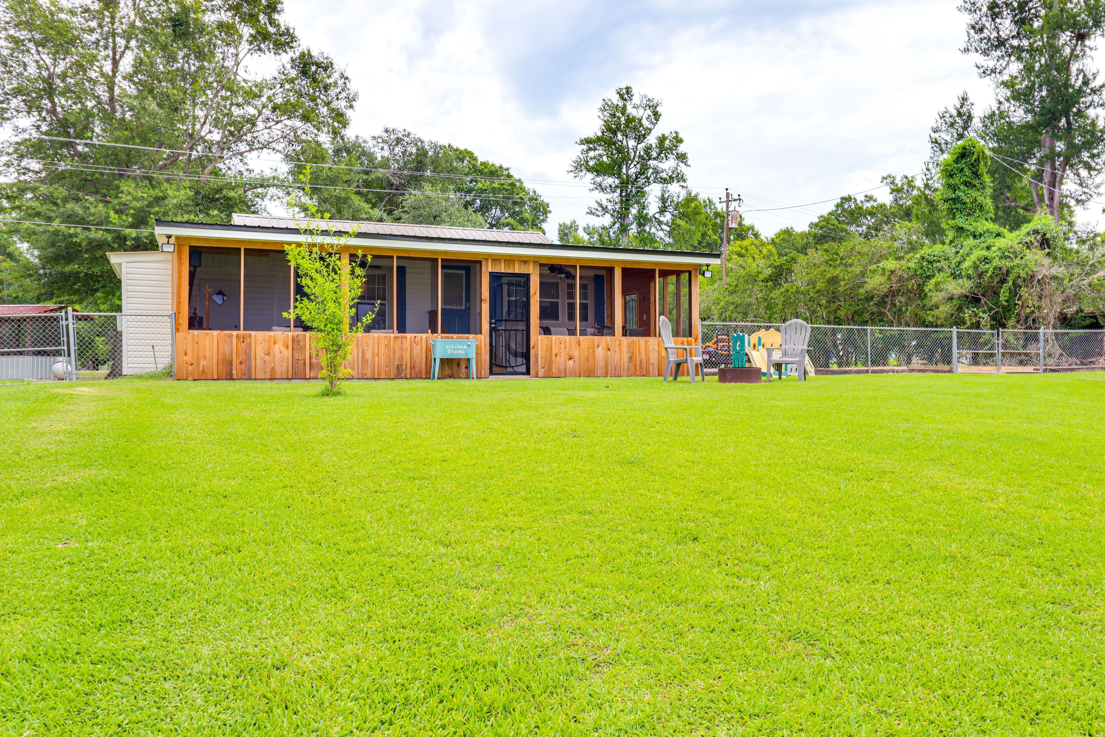 Private Yard | Fire Pit