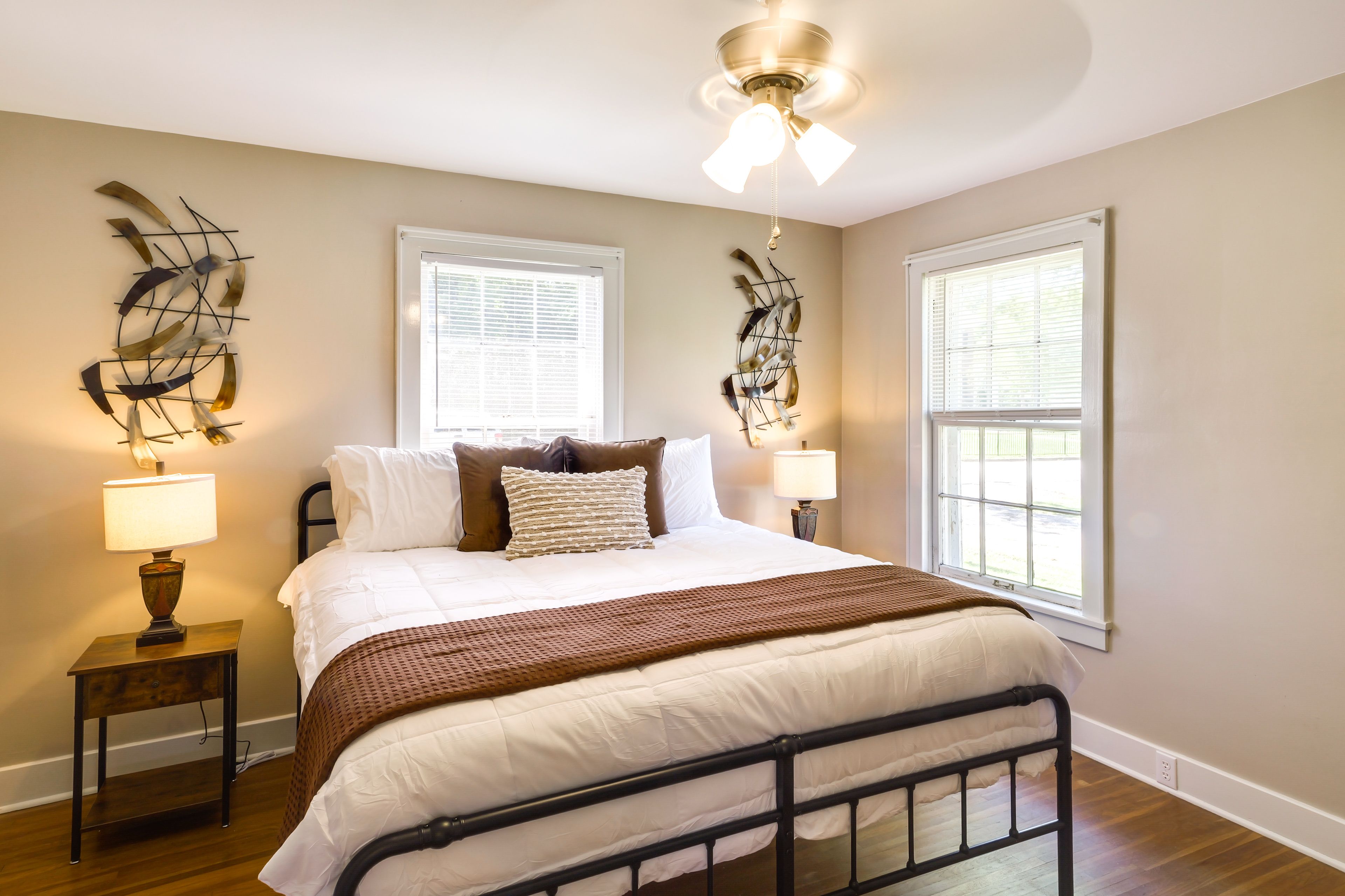 Bedroom 2 | King Bed
