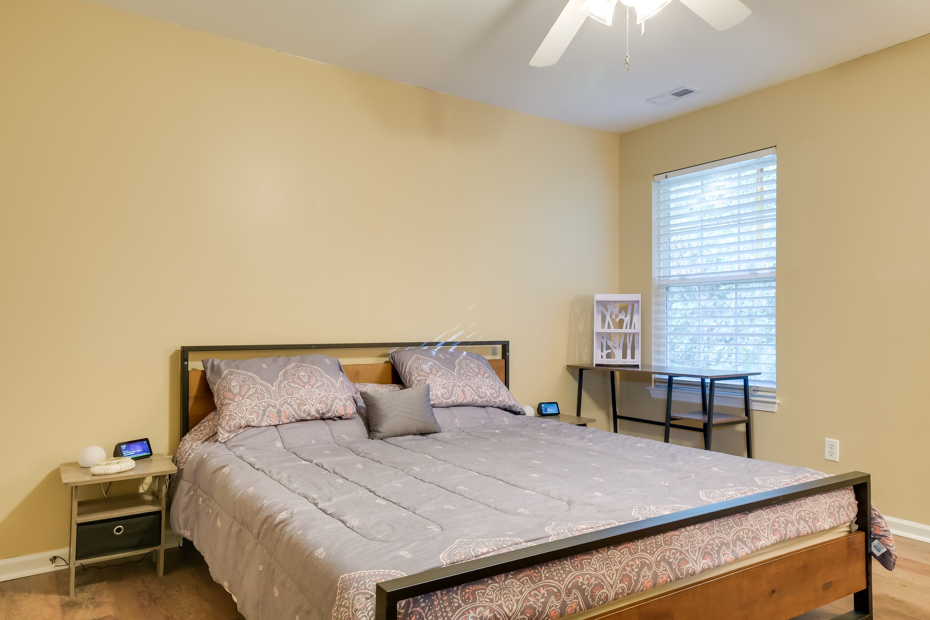 Bedroom 2 | King Bed | Smart TV w/ Cable