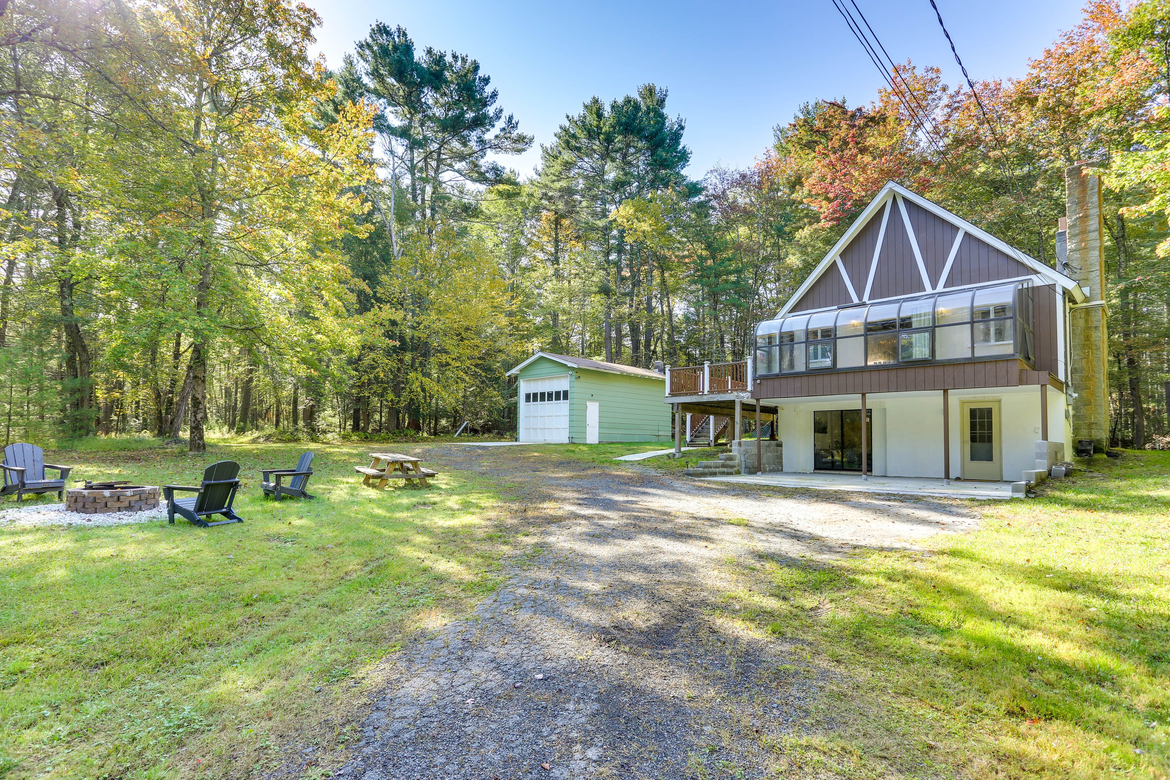 Cabin Exterior | Garage (1 Vehicle) | Gravel Driveway (3 Vehicles)