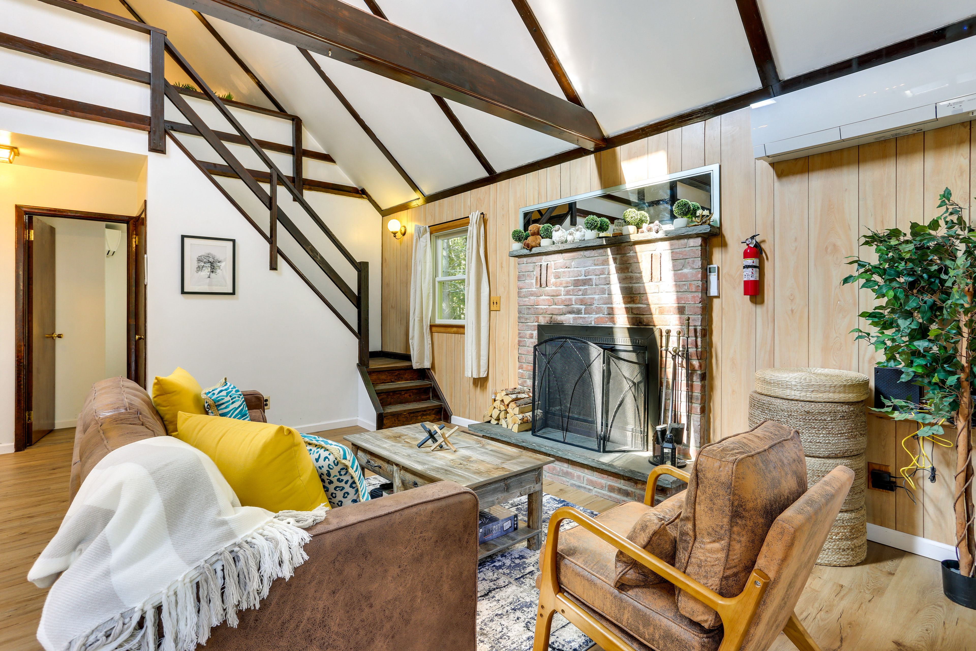 Glen Spey Vacation Rental | 2BR +  Loft | 1BA | Stairs to Access | 1,800 Sq Ft