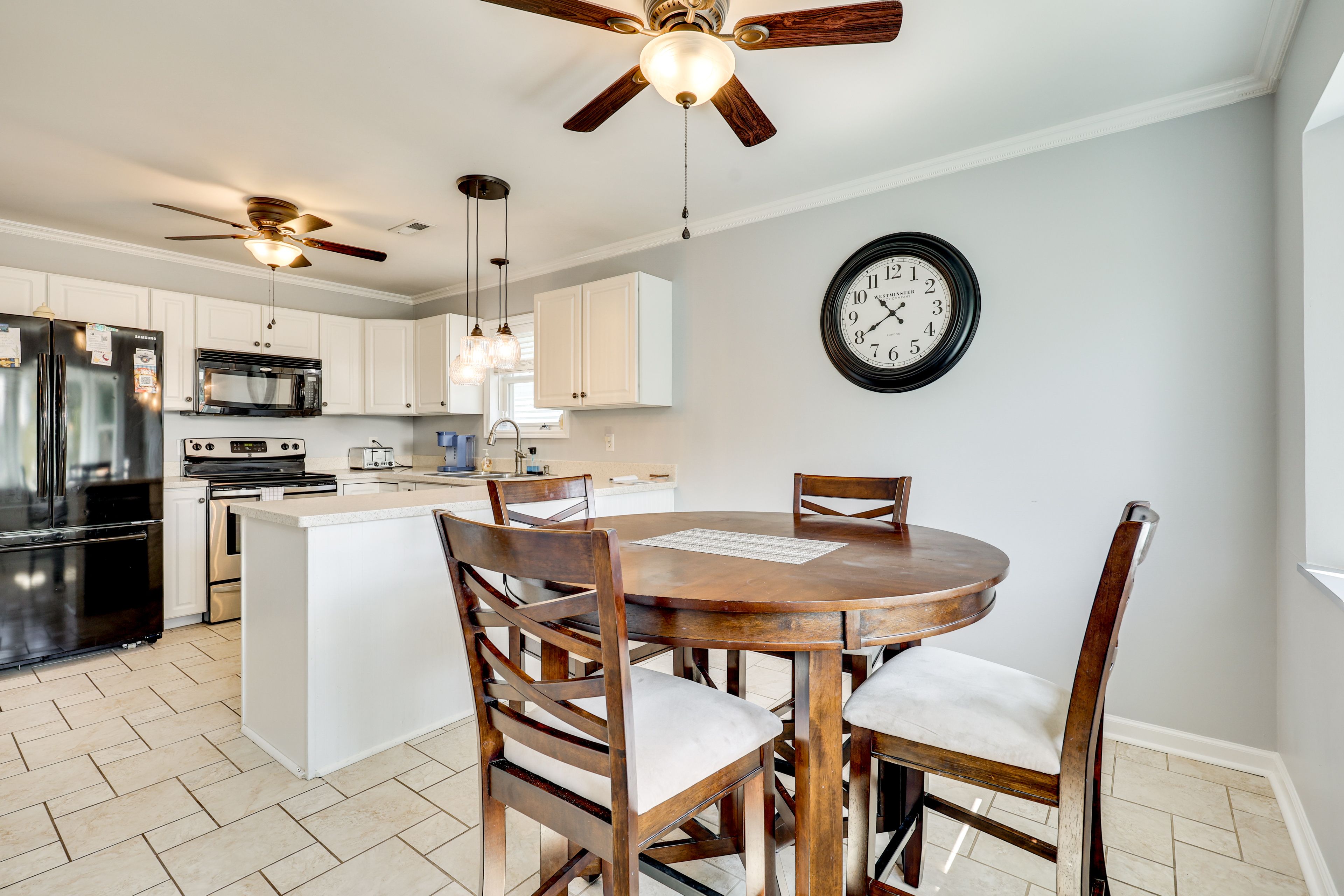 Dining Area | Main Floor