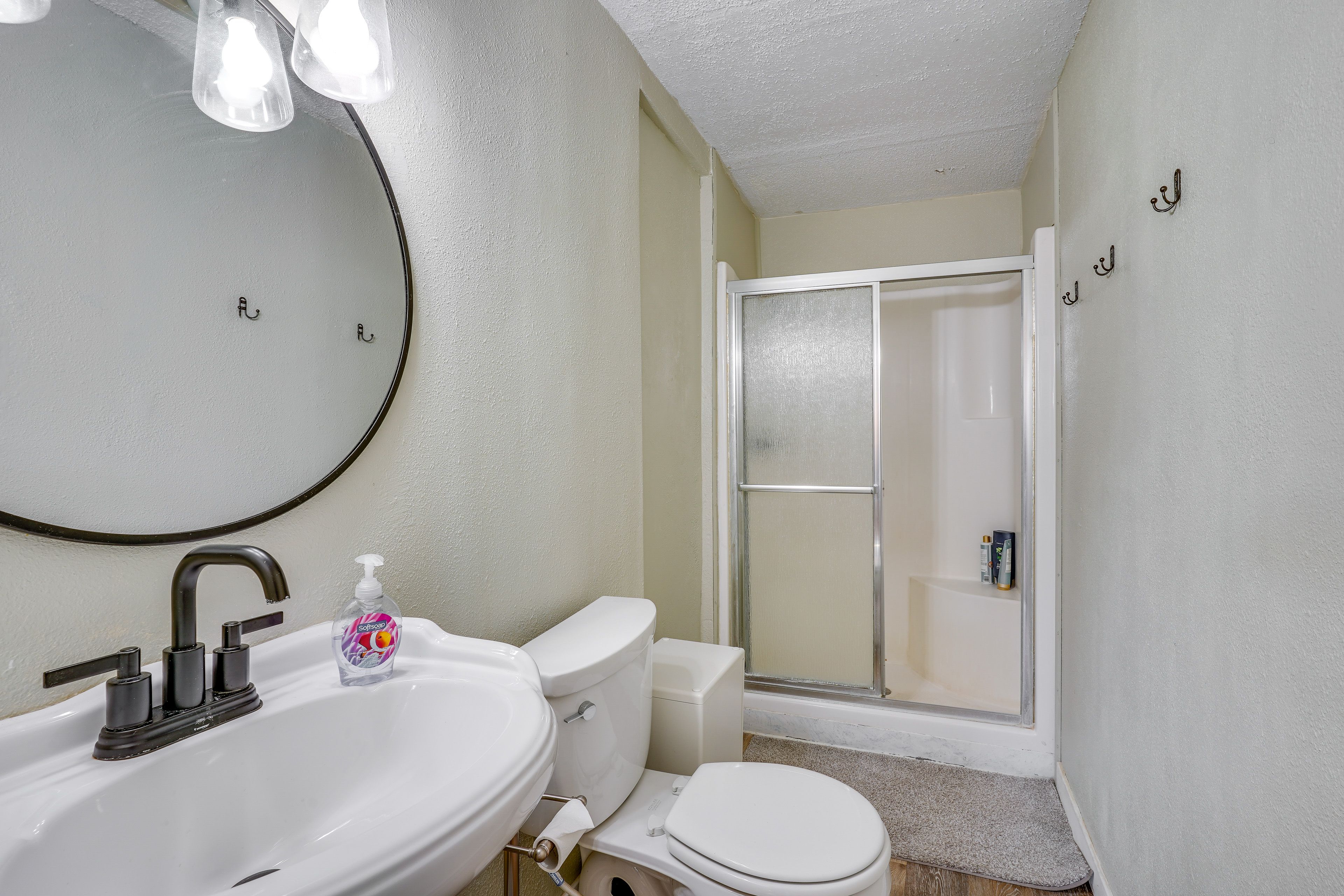 Full Bathroom | 1st Floor