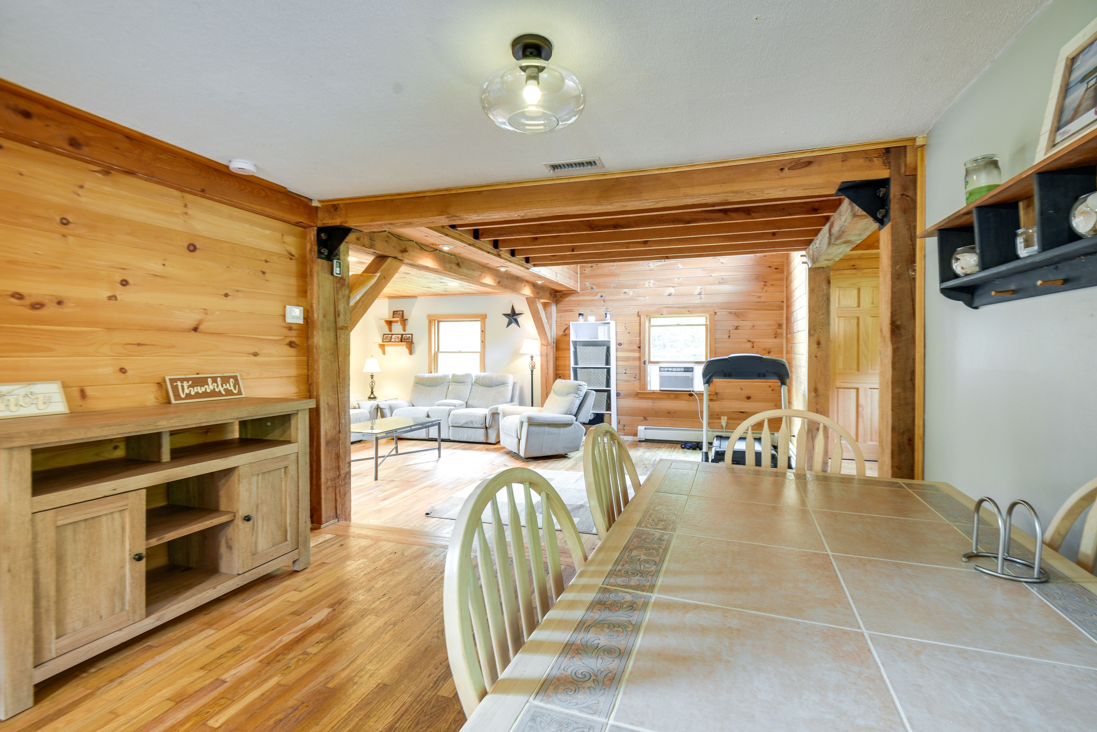 Dining Area | Dishware & Flatware Provided