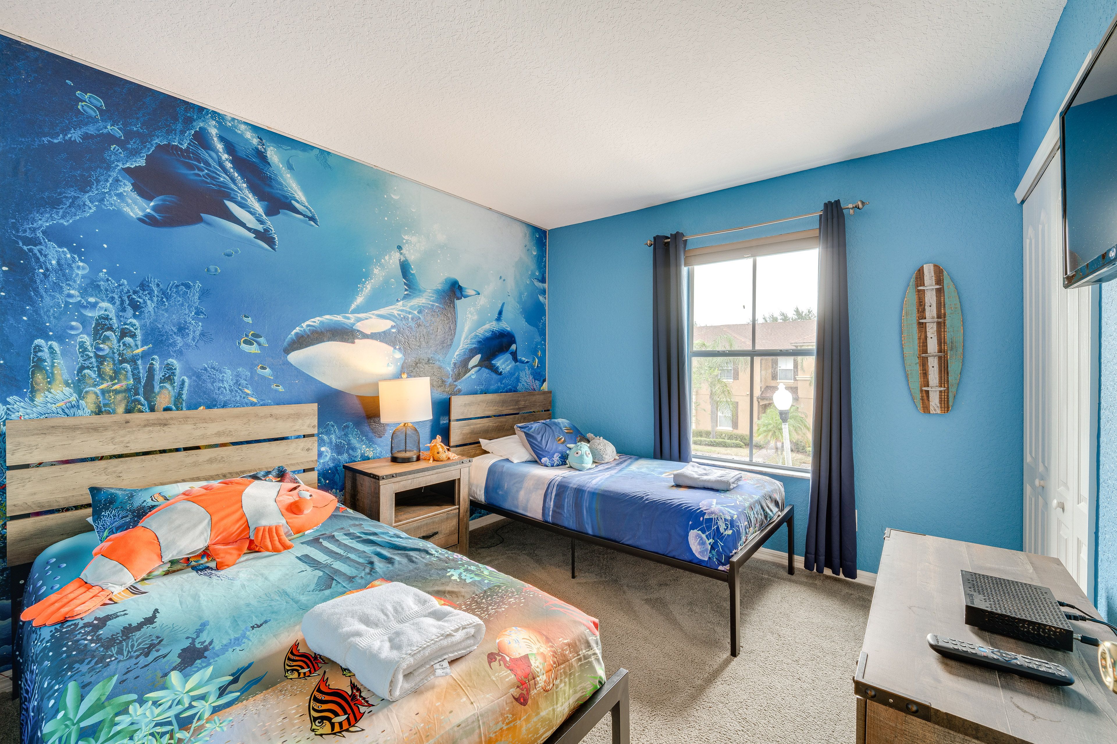 Bedroom 3 | 2nd Floor | 2 Twin Beds | Smart TV