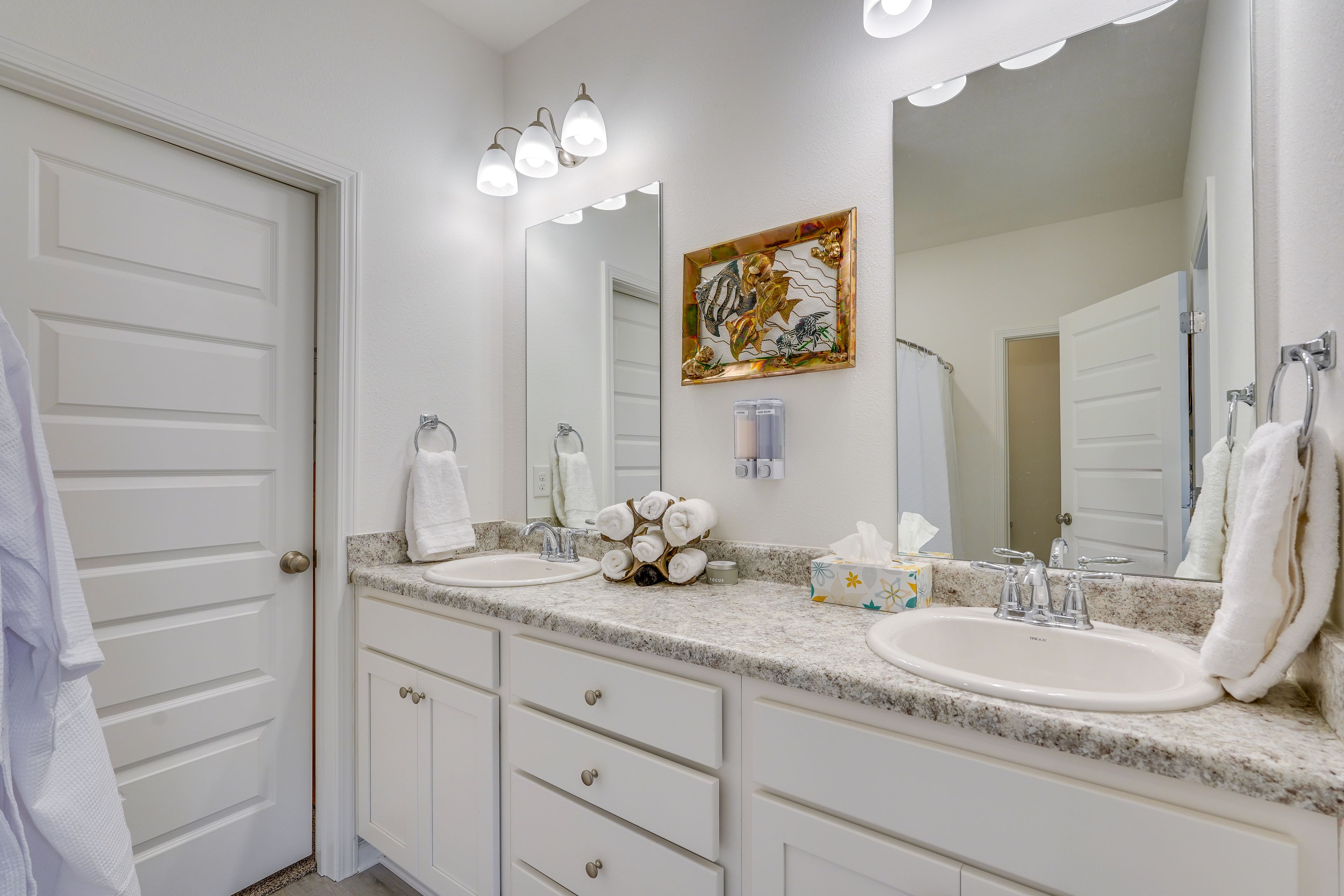 Full Bathroom | Shower | Double Sinks