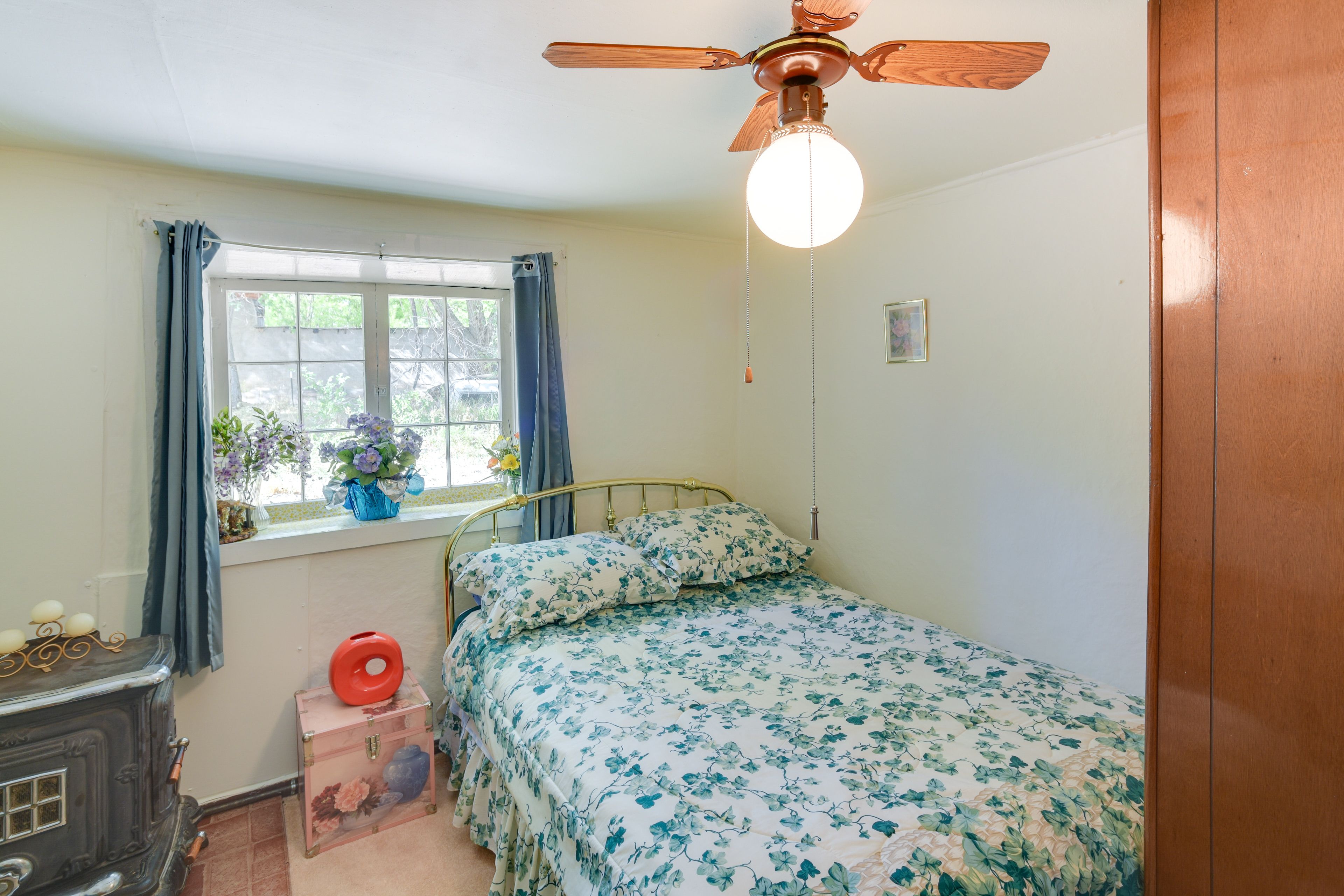 Bedroom 4 | Queen Bed