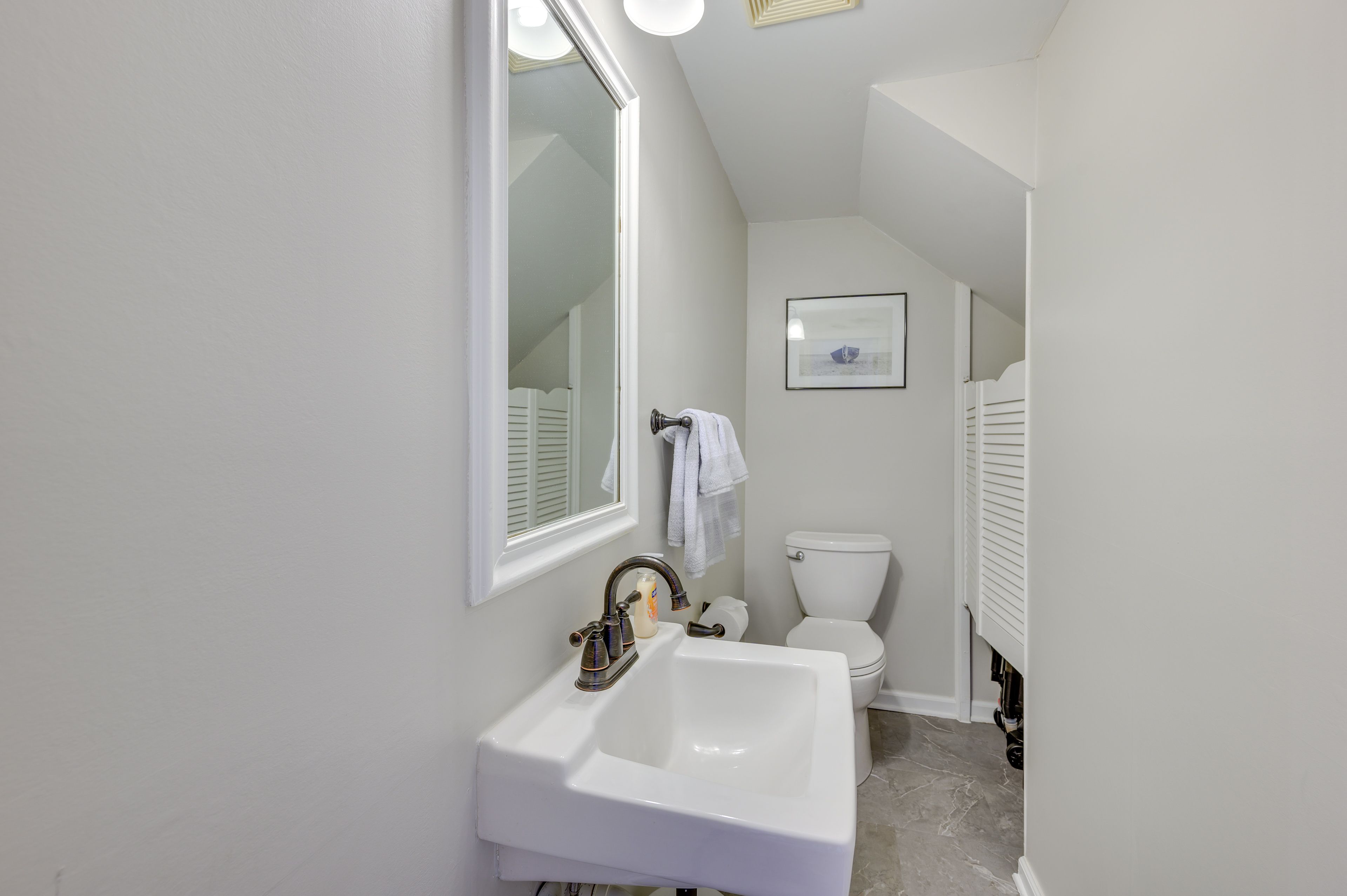 Half Bathroom | 1st Floor