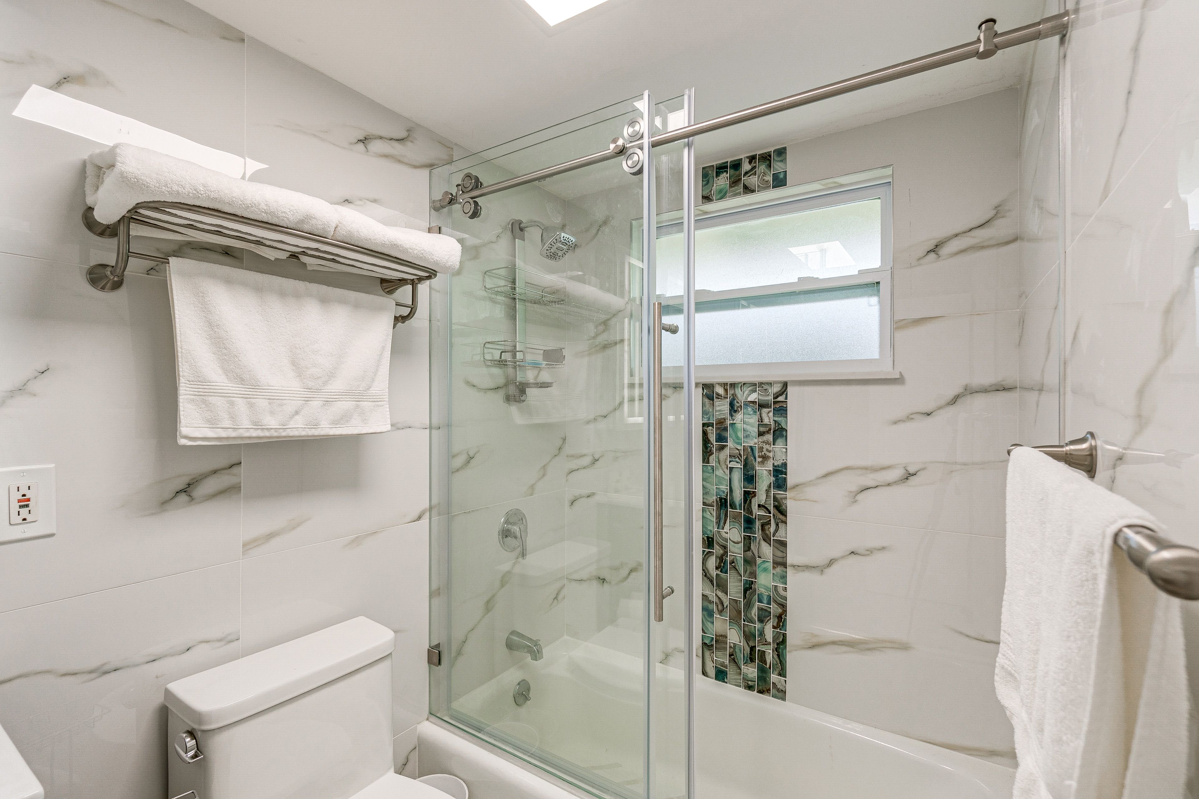 Full Bath | Hair Dryer | Toiletries
