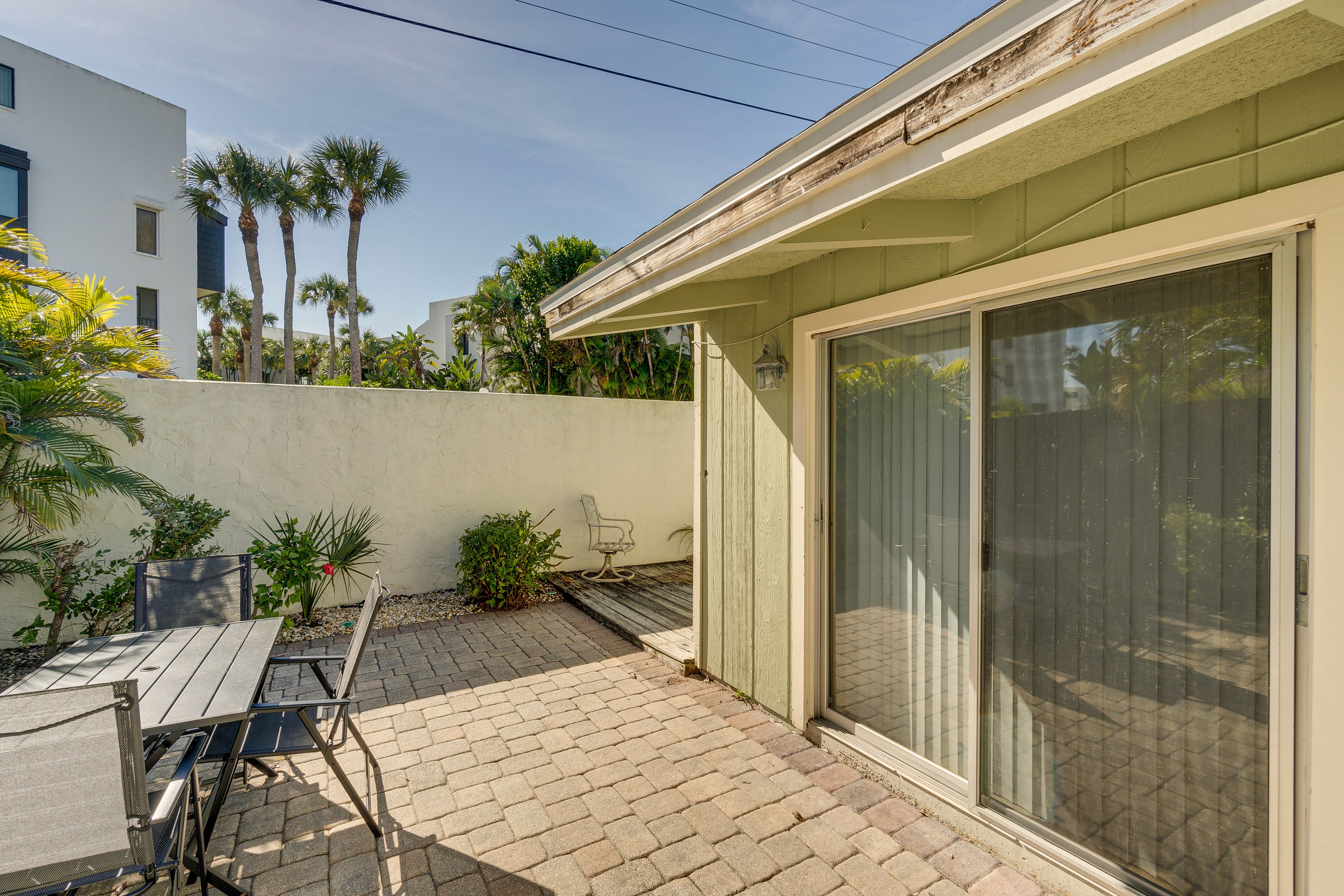 Private Patio | Outdoor Dining Area