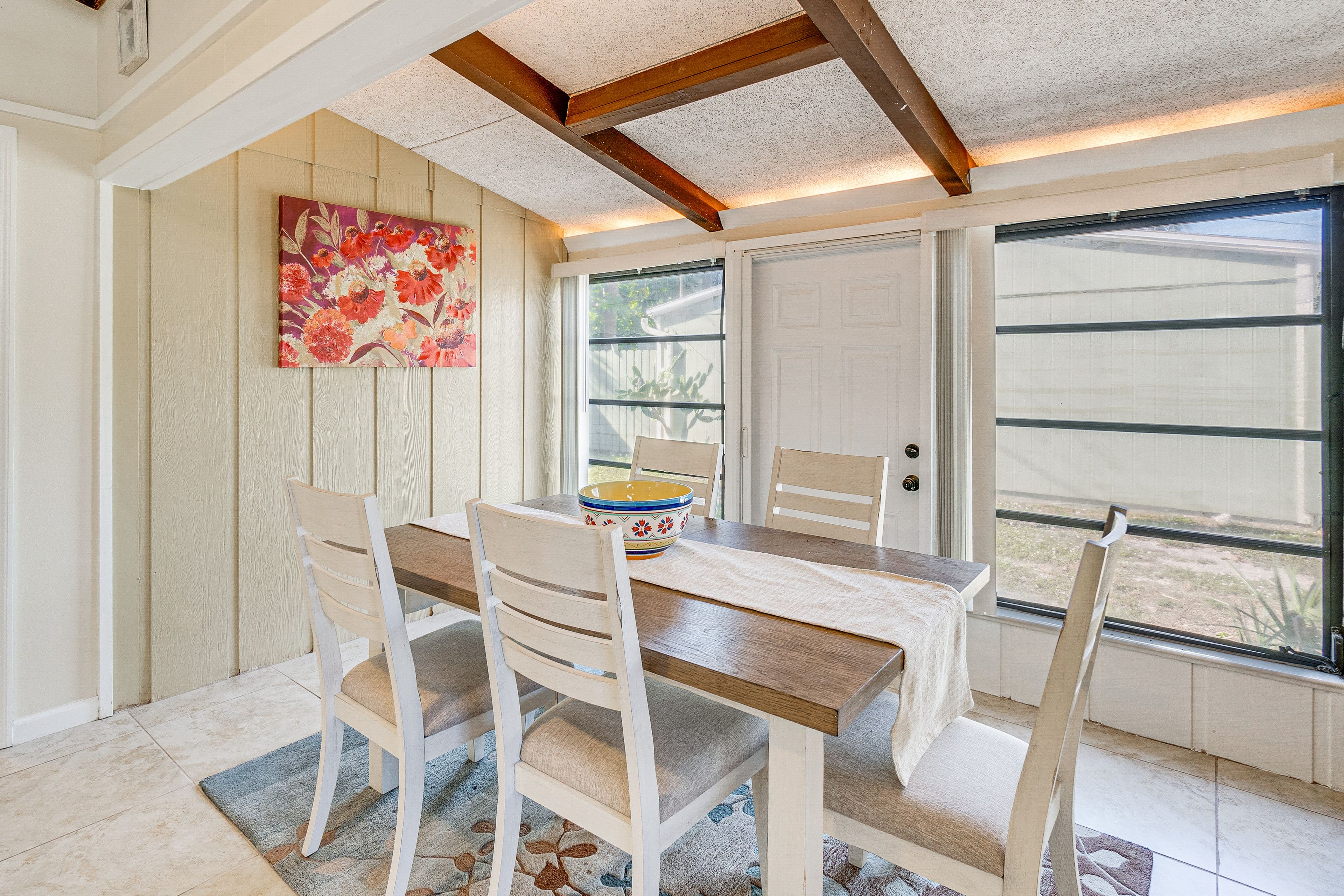 Dining Area | Dishware & Flatware