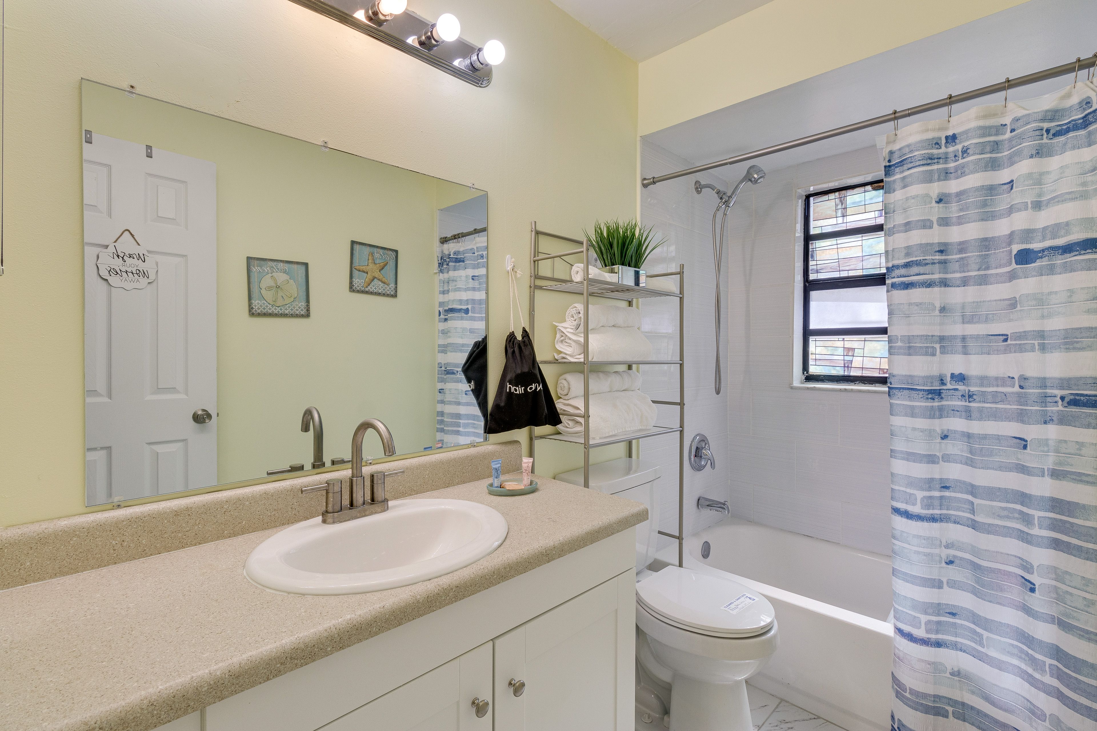 Full Bathroom