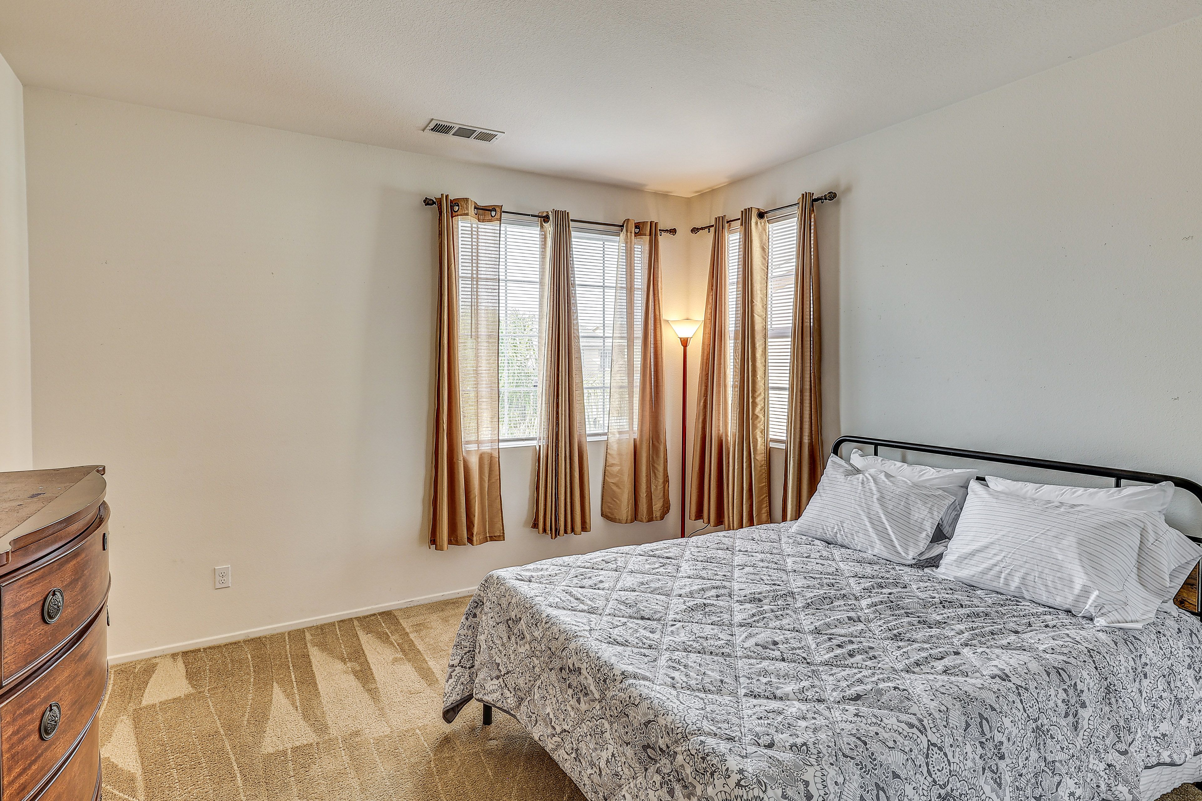 Bedroom 2 | 2nd Floor | Queen Bed | Twin Futon