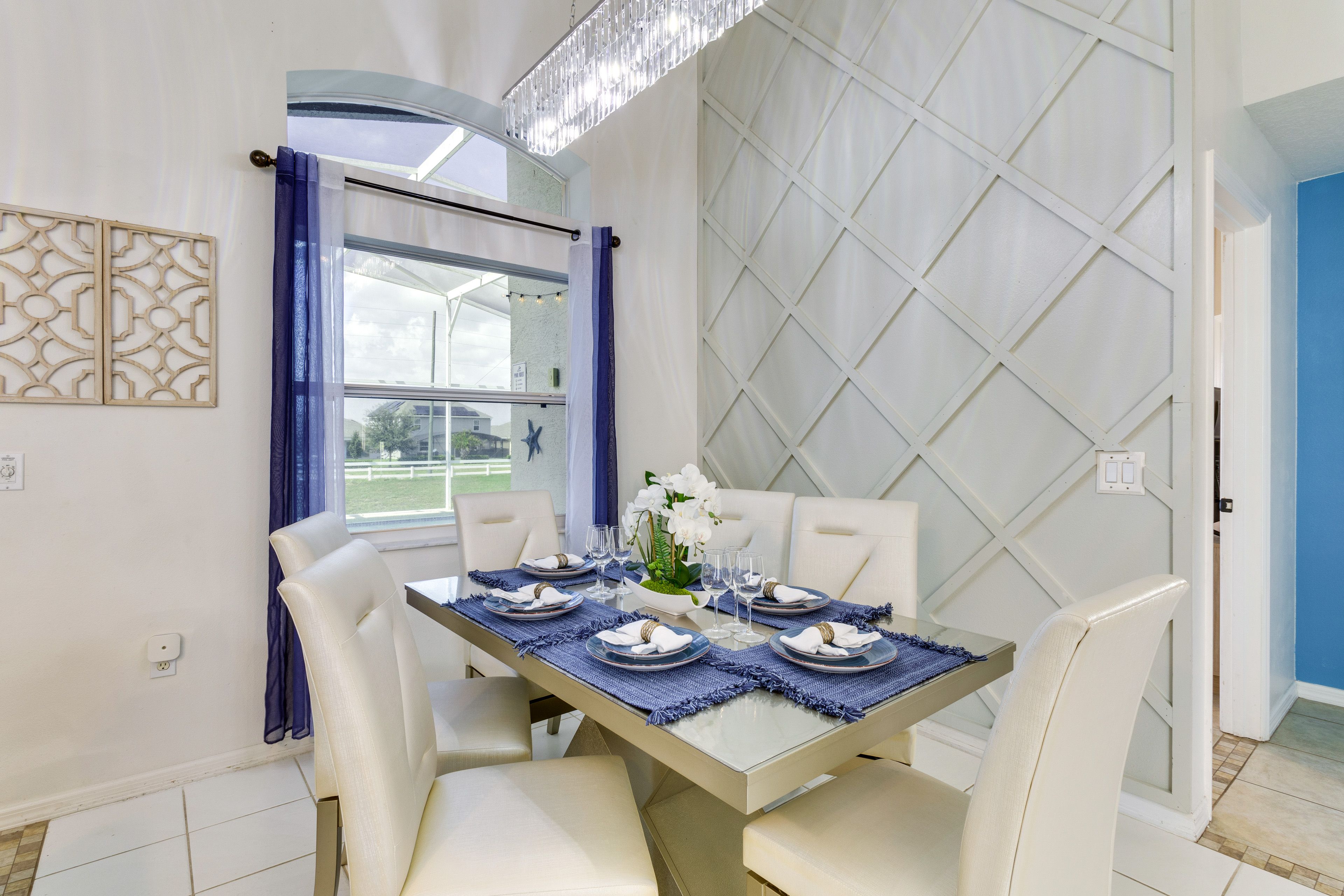 Dining Area | Dishware/Flatware Provided | Free WiFi