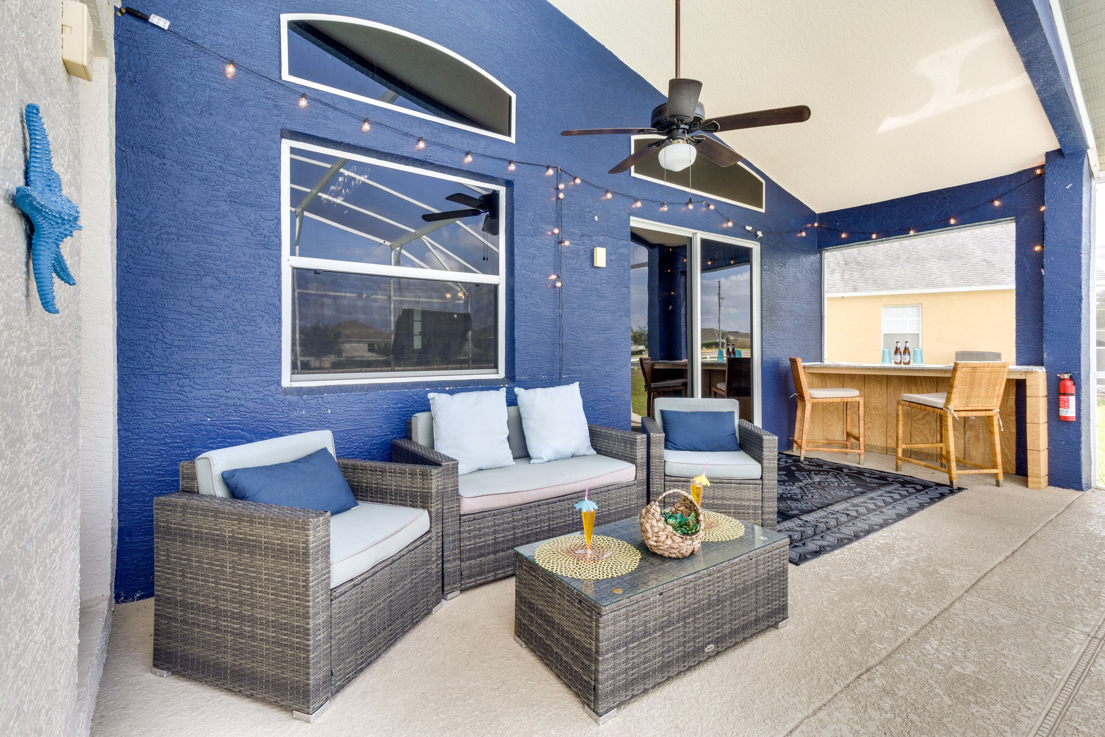 Covered Patio | Dry Bar | Ceiling Fan | String Lights