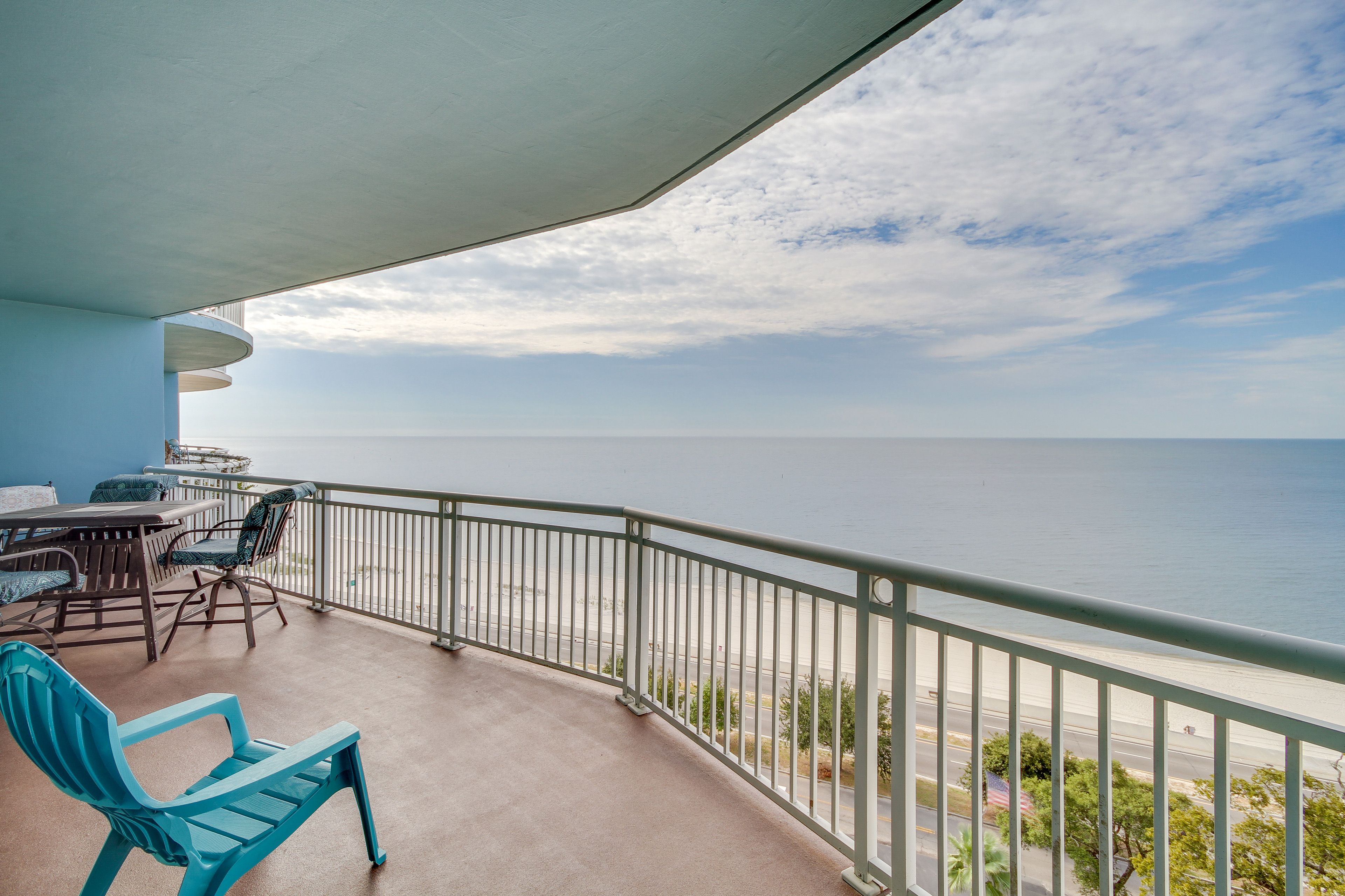 Gulfport Vacation Rental | 2BR | 2BA | Step-Free Access | 1,250 Sq Ft
