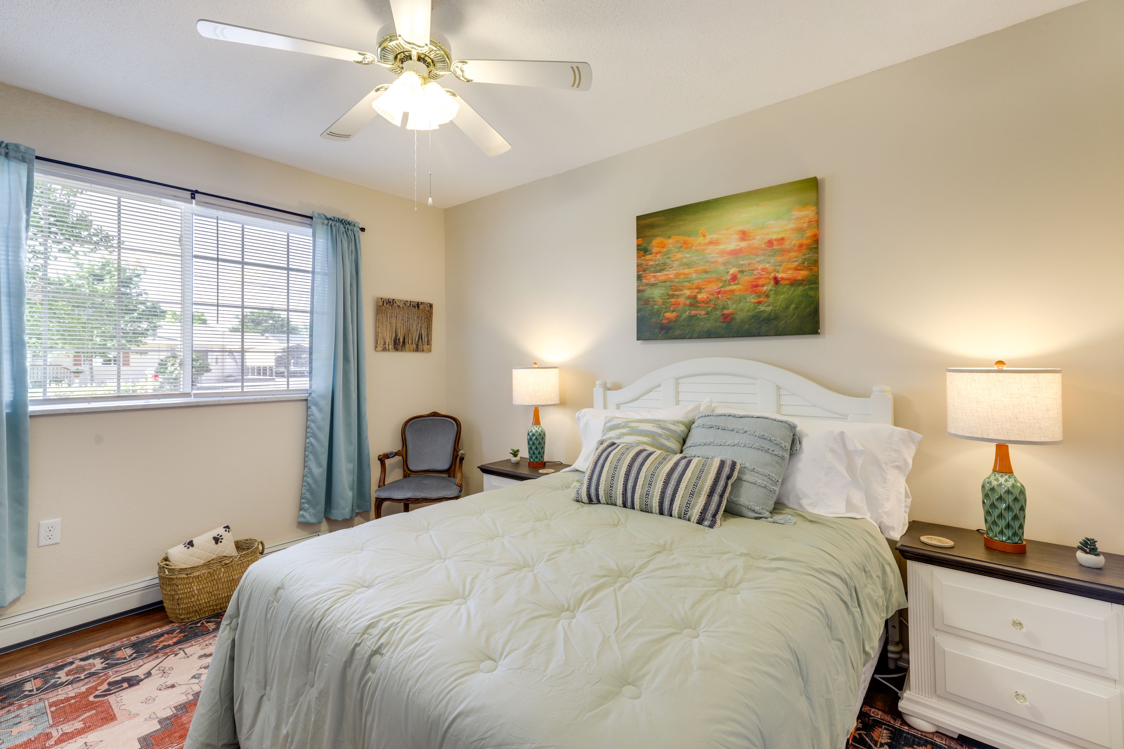 Bedroom 2 | Queen Bed | Smart TV