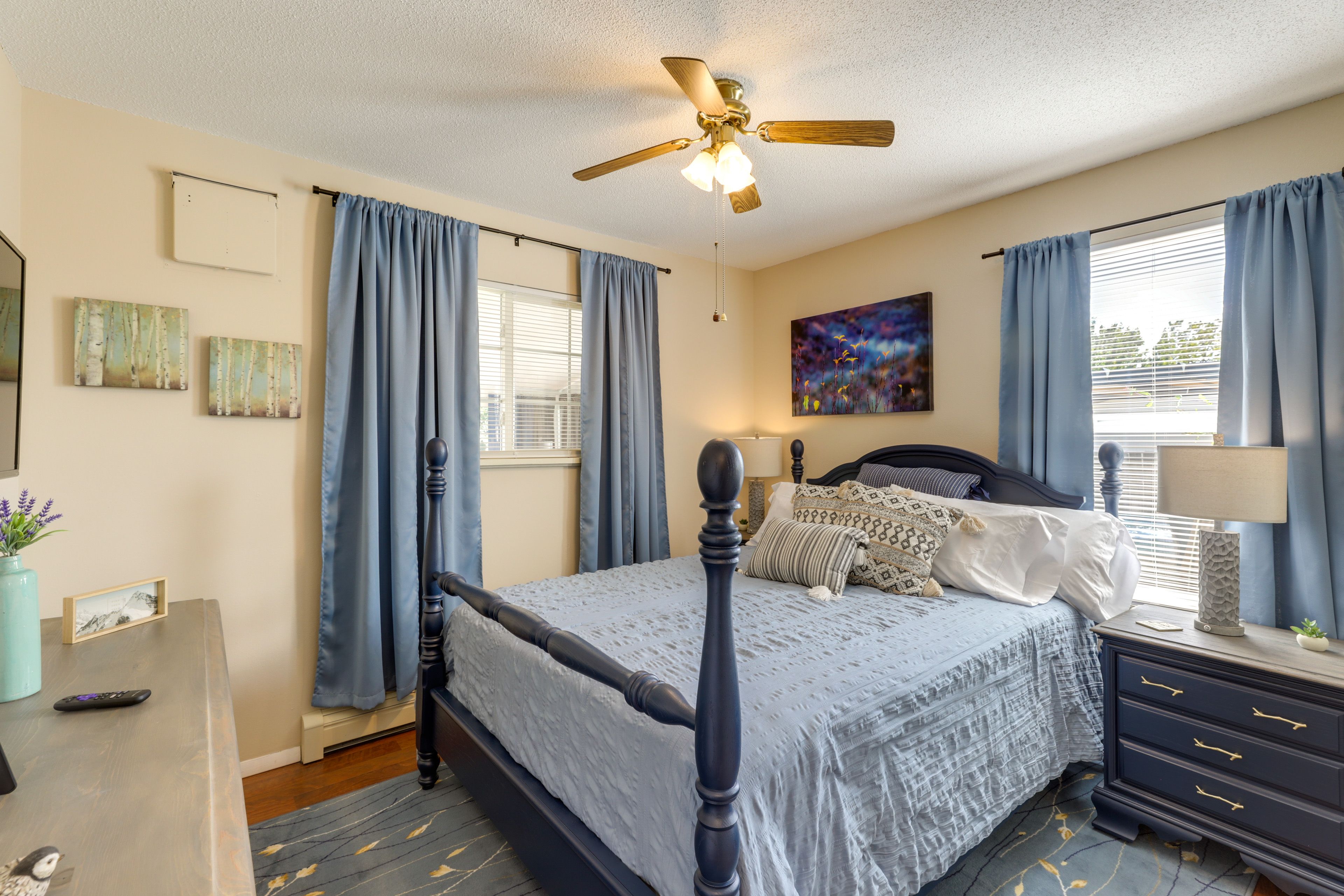 Bedroom 3 | Queen Bed | Smart TV