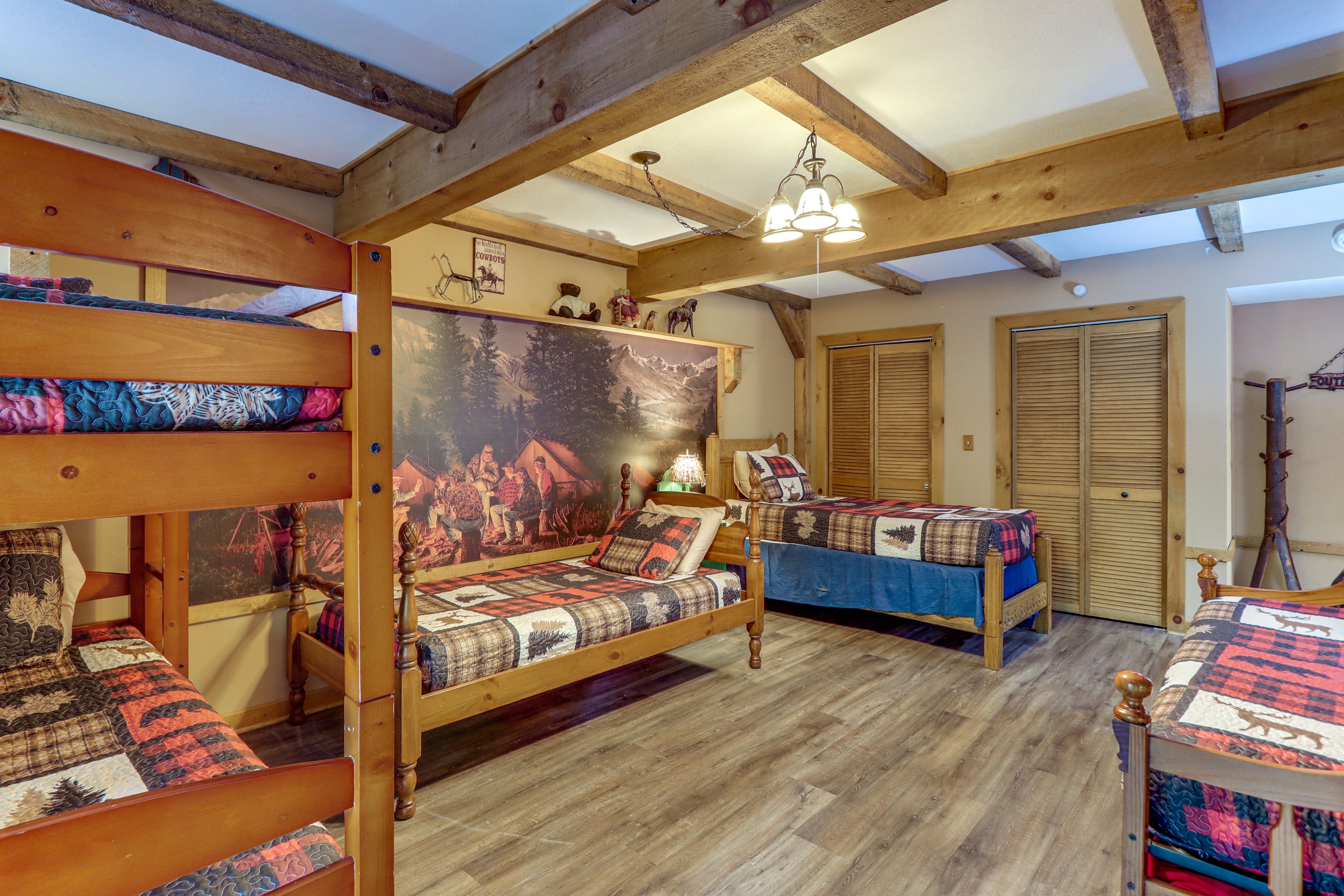 Bedroom 4 | 2 Twin Beds | Twin Bunk Bed | Twin Daybed w/ Twin Trundle