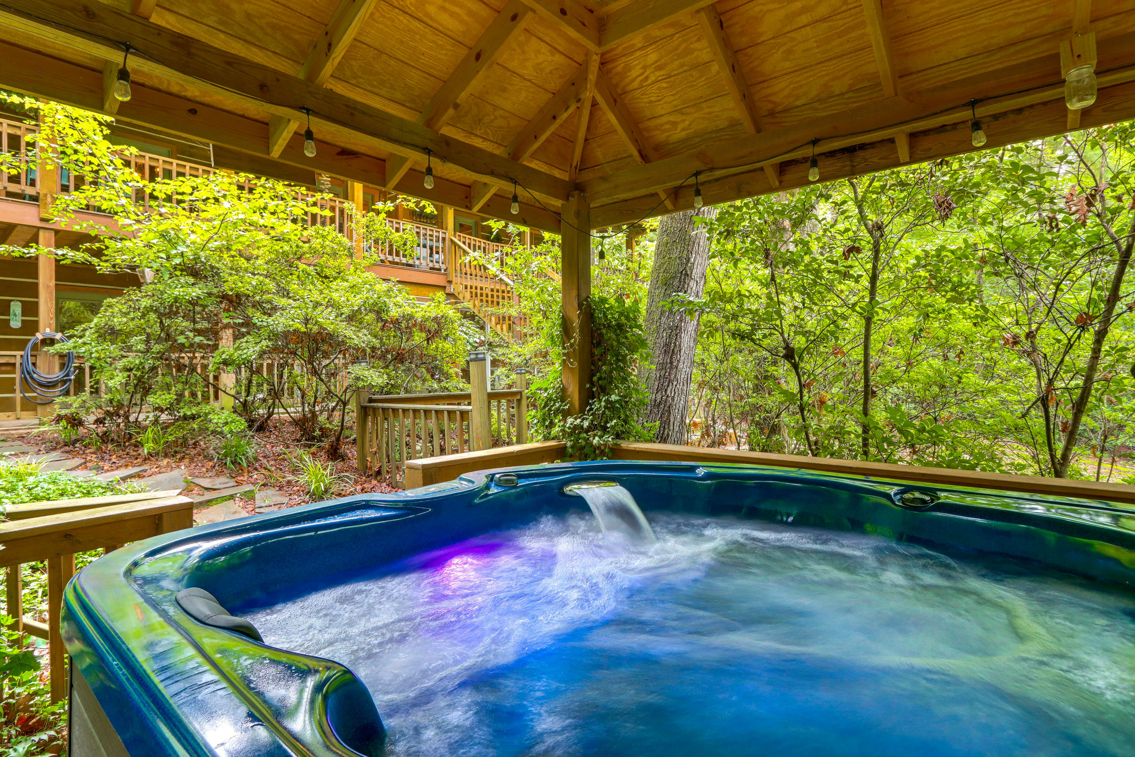 Gazebo | Private Hot Tub
