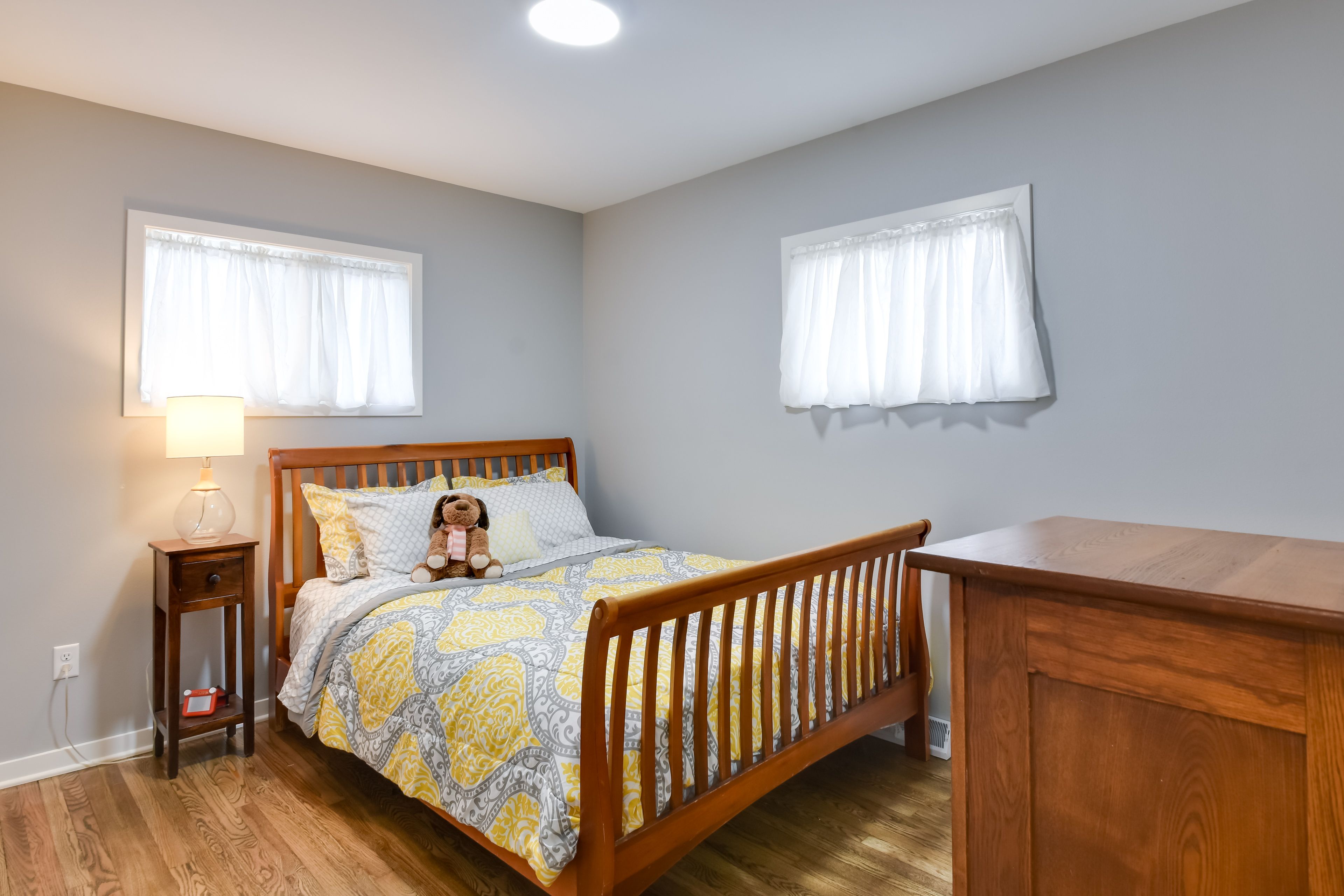 Bedroom 2 | Queen Bed