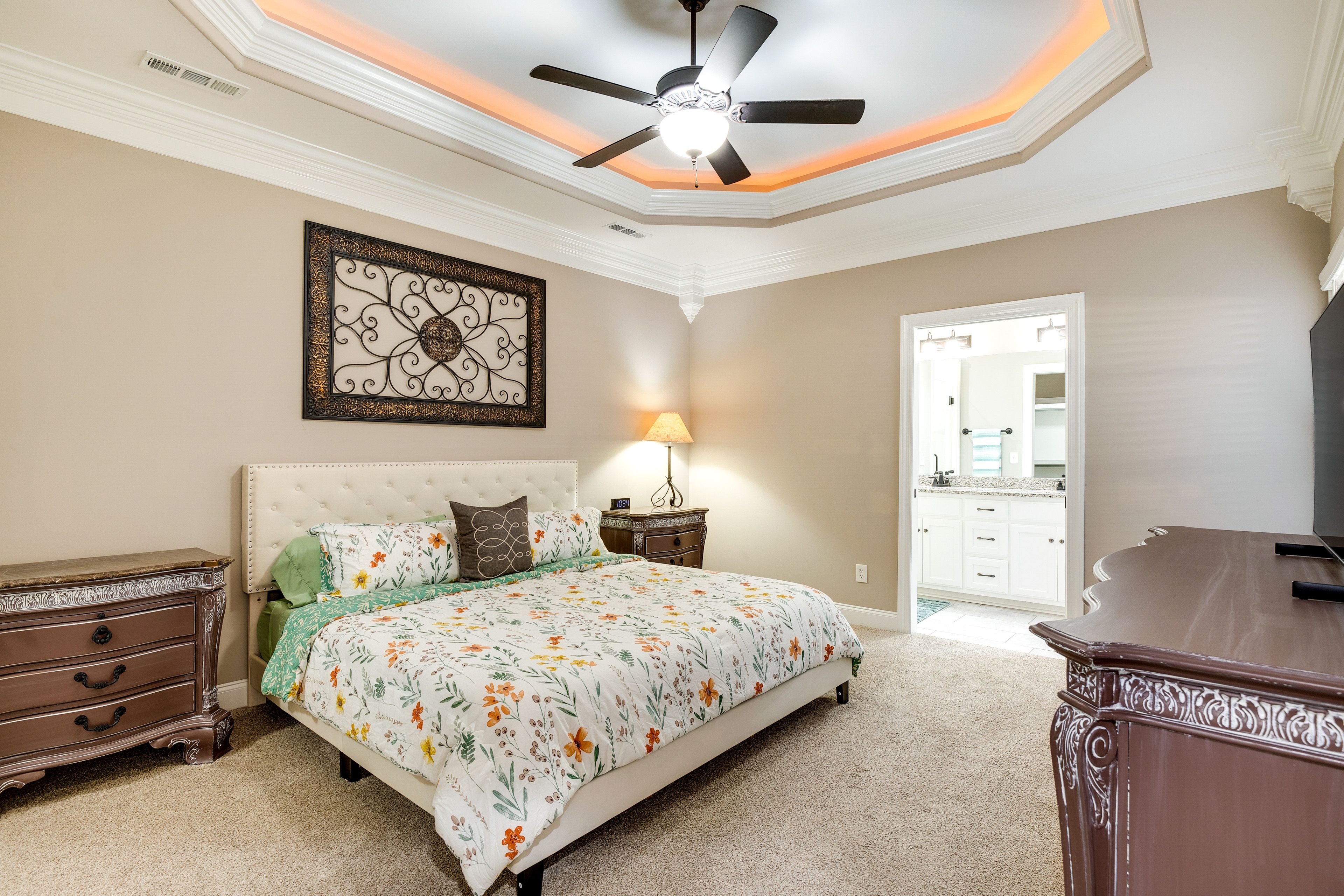 Bedroom 1 | King Bed | Linens Provided | Smart TV | En-Suite Bathroom
