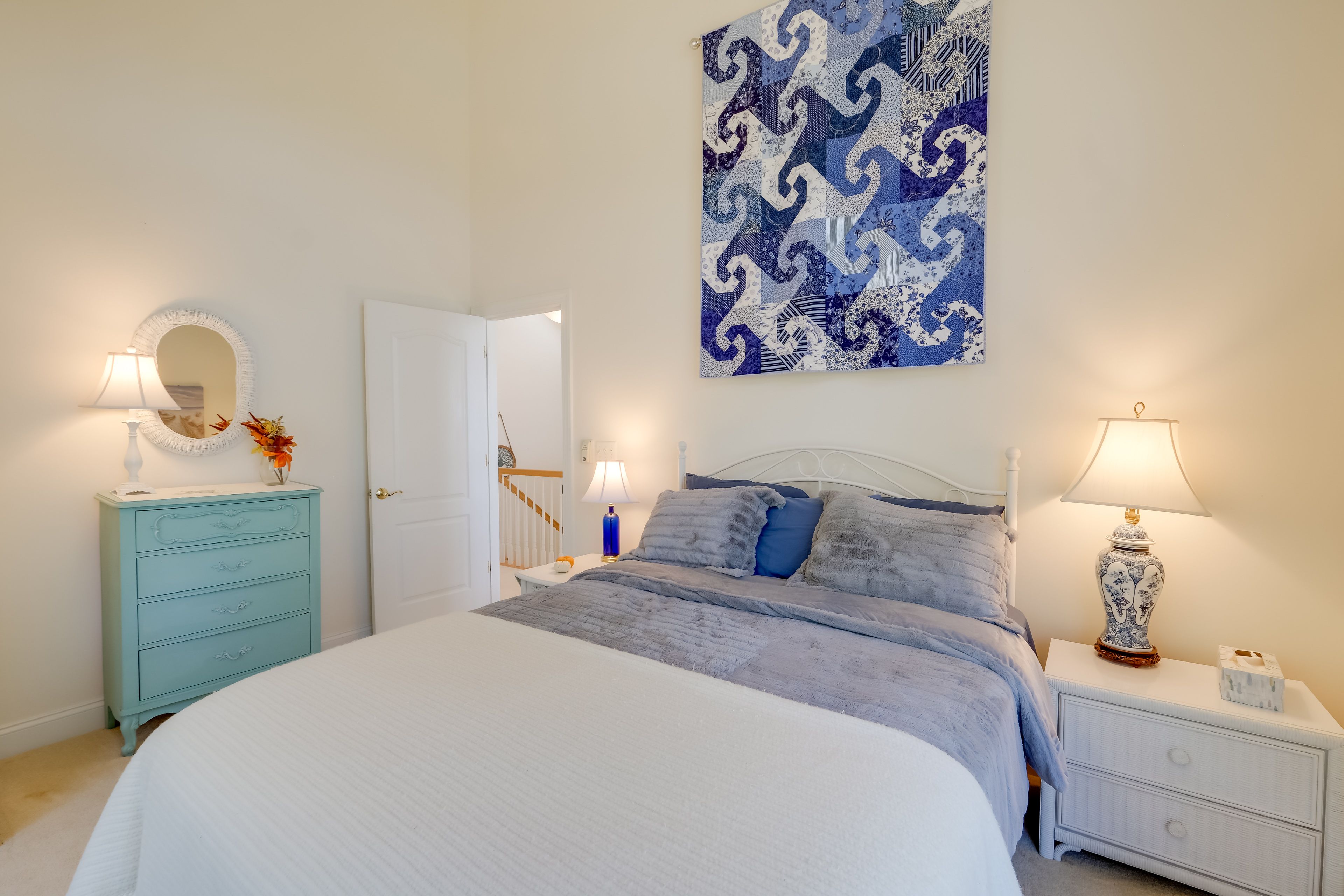Bedroom 4 | Queen Bed