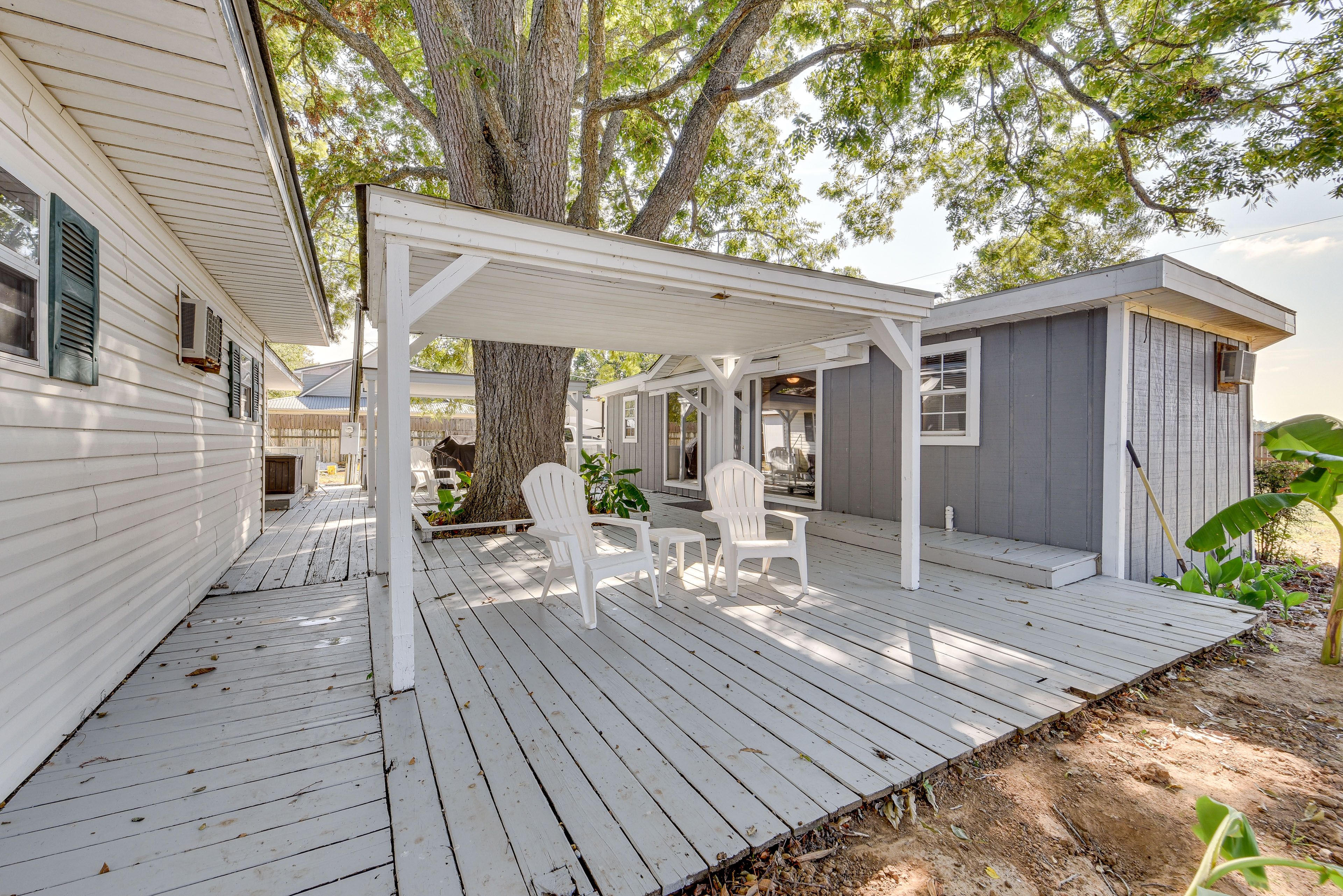 Shared Porch
