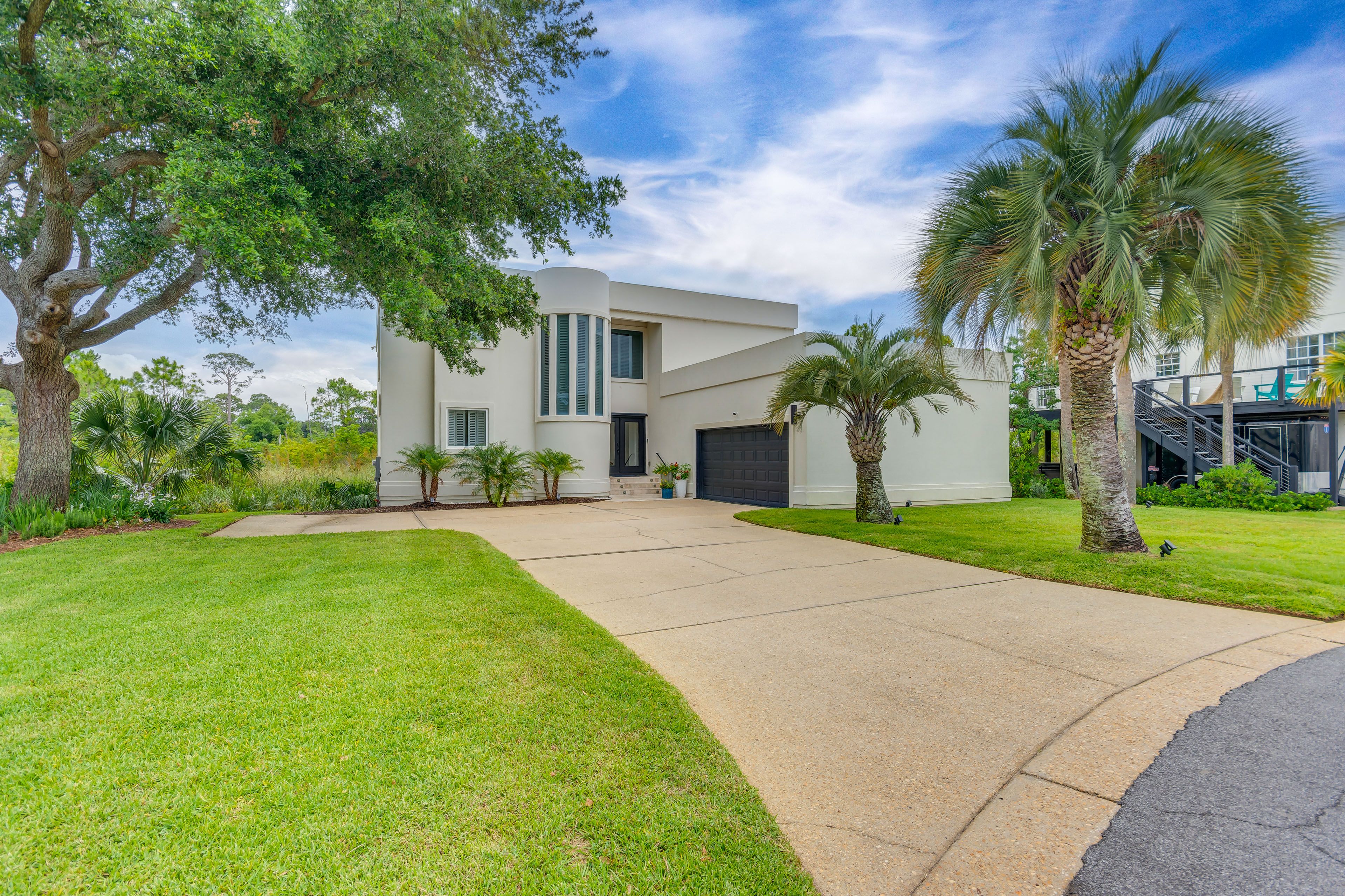 Gulf Breeze Vacation Rental | 3BR | 3.5BA | 3 Steps Required | 2,967 Sq Ft
