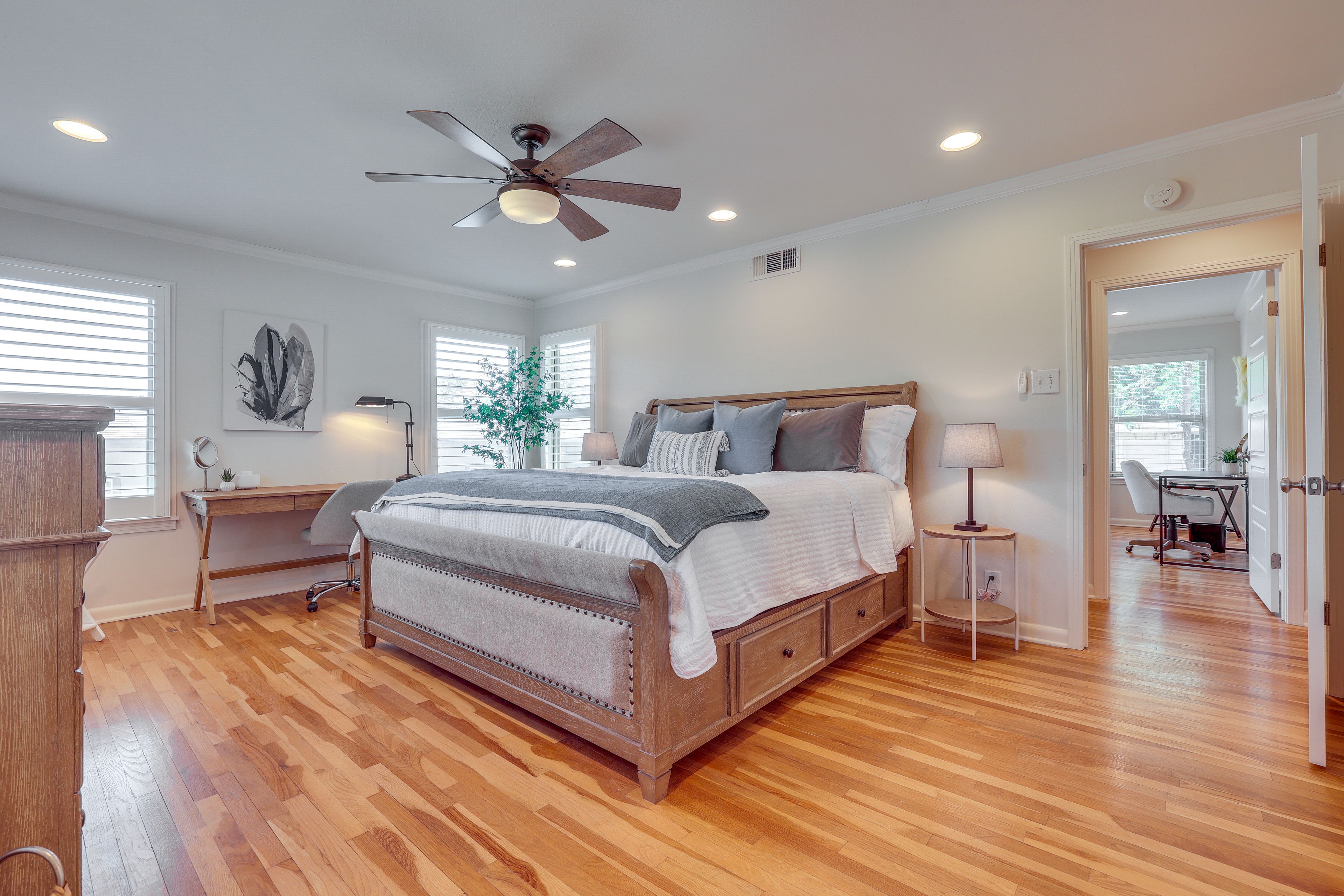 Bedroom 1 | King Bed | Linens & Towels Provided