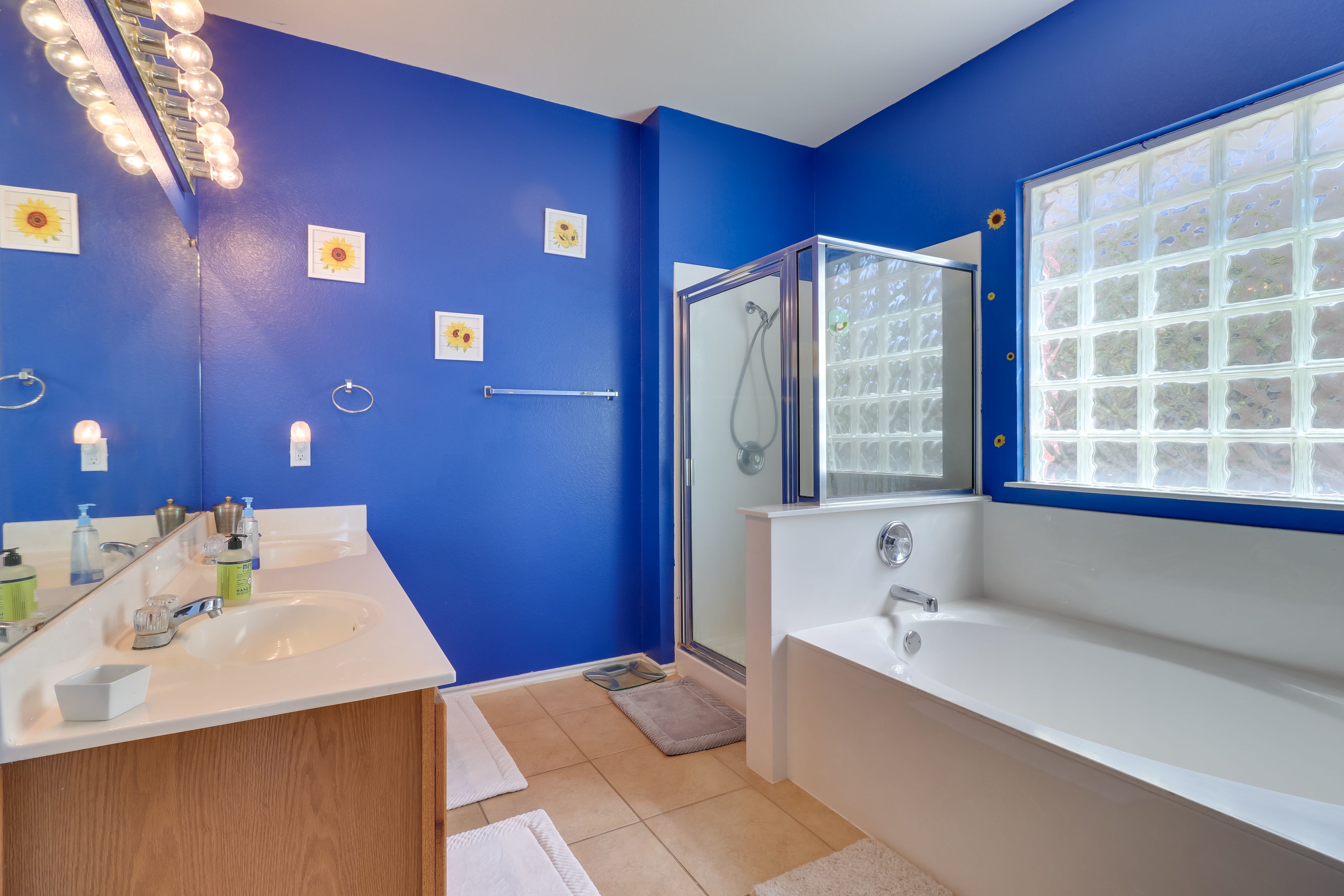 Bathroom | Towels Provided