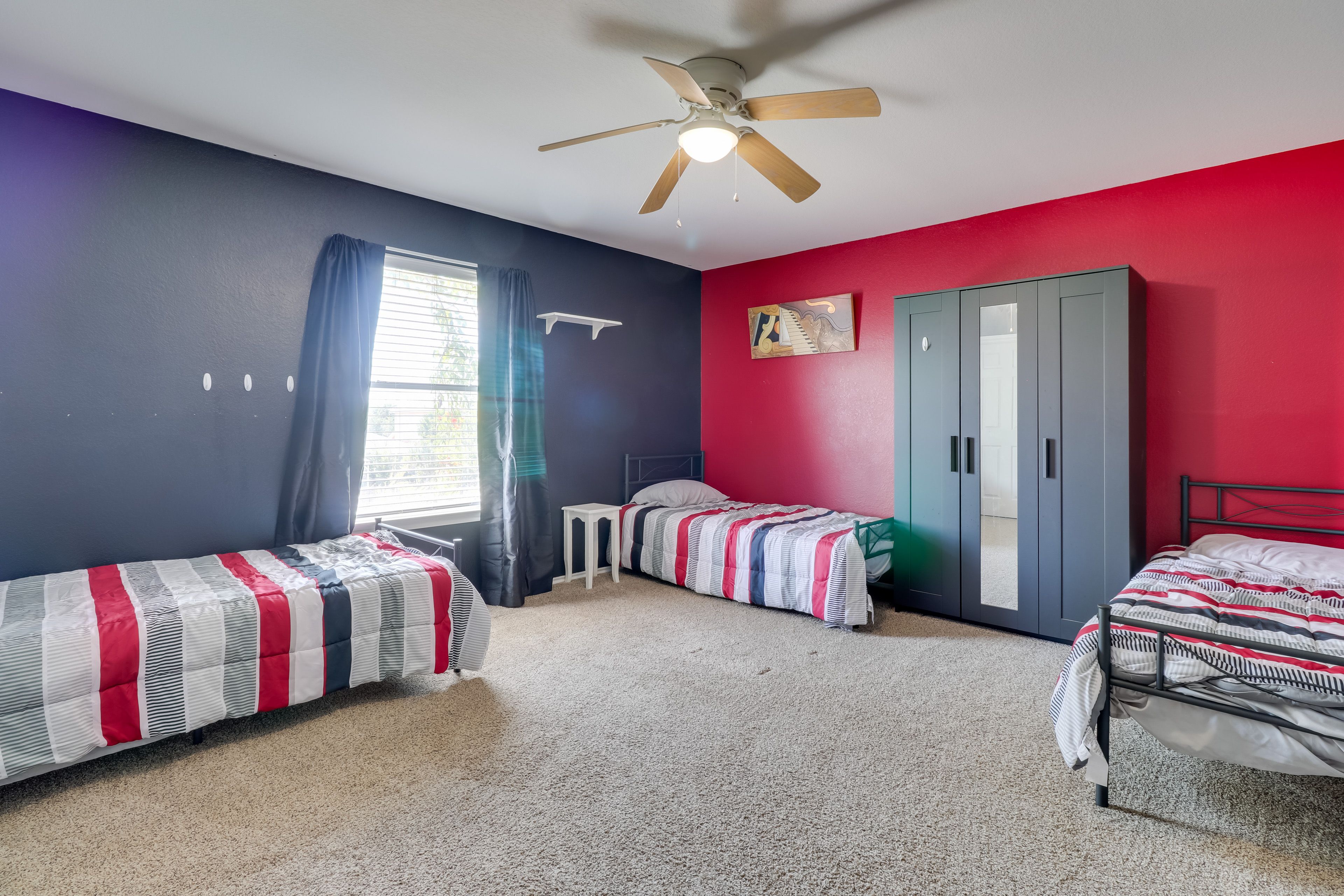 Bedroom 5 | 3 Twin Beds
