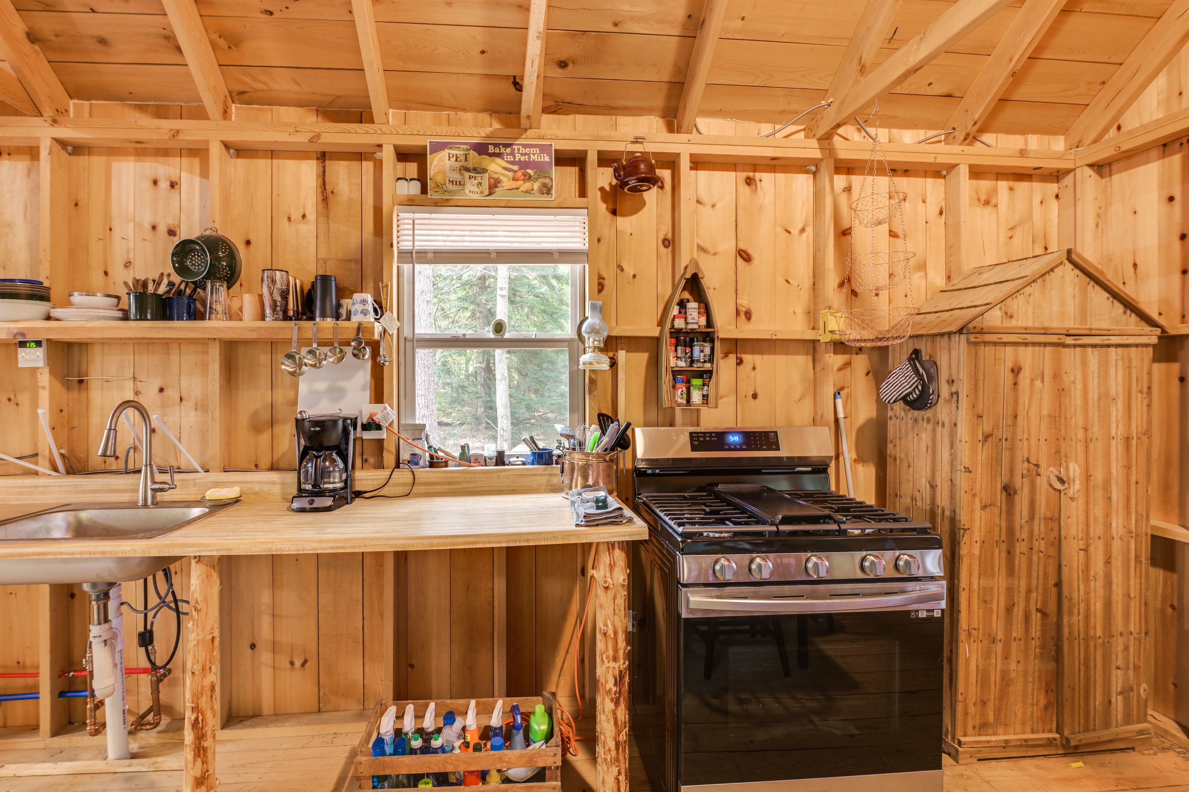 Kitchenette | Cooking Basics | Main Floor