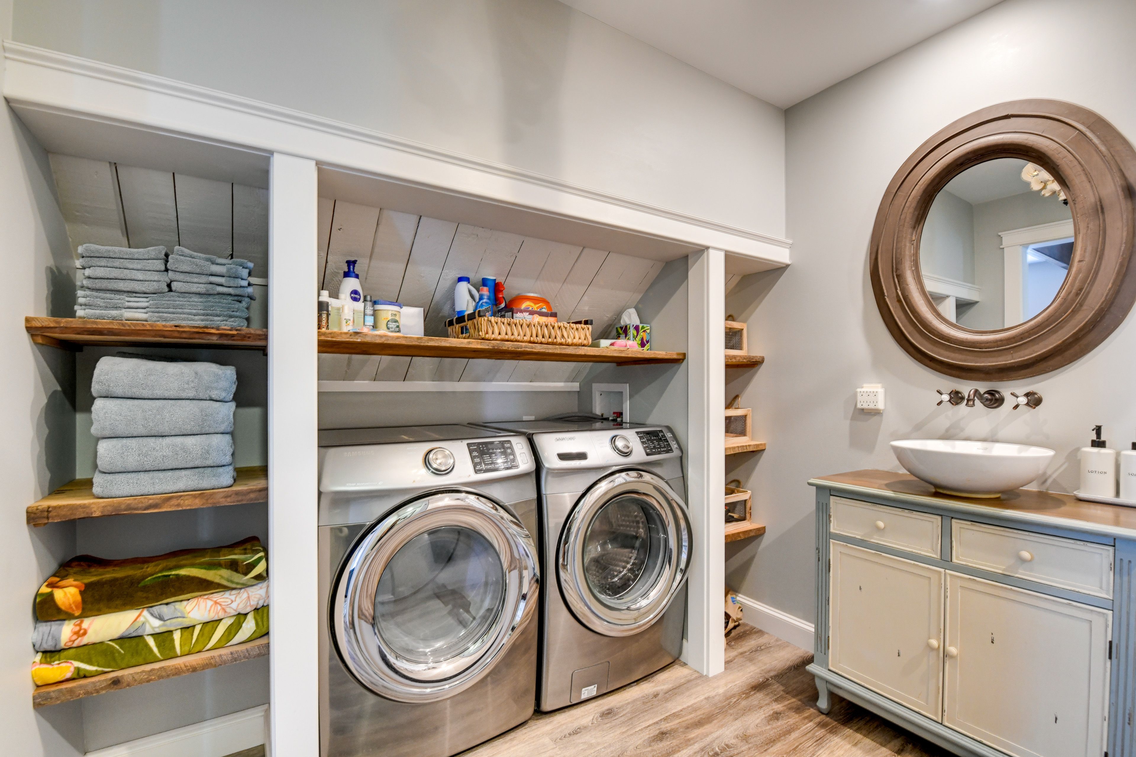 Full Bathroom | In-Unit Laundry