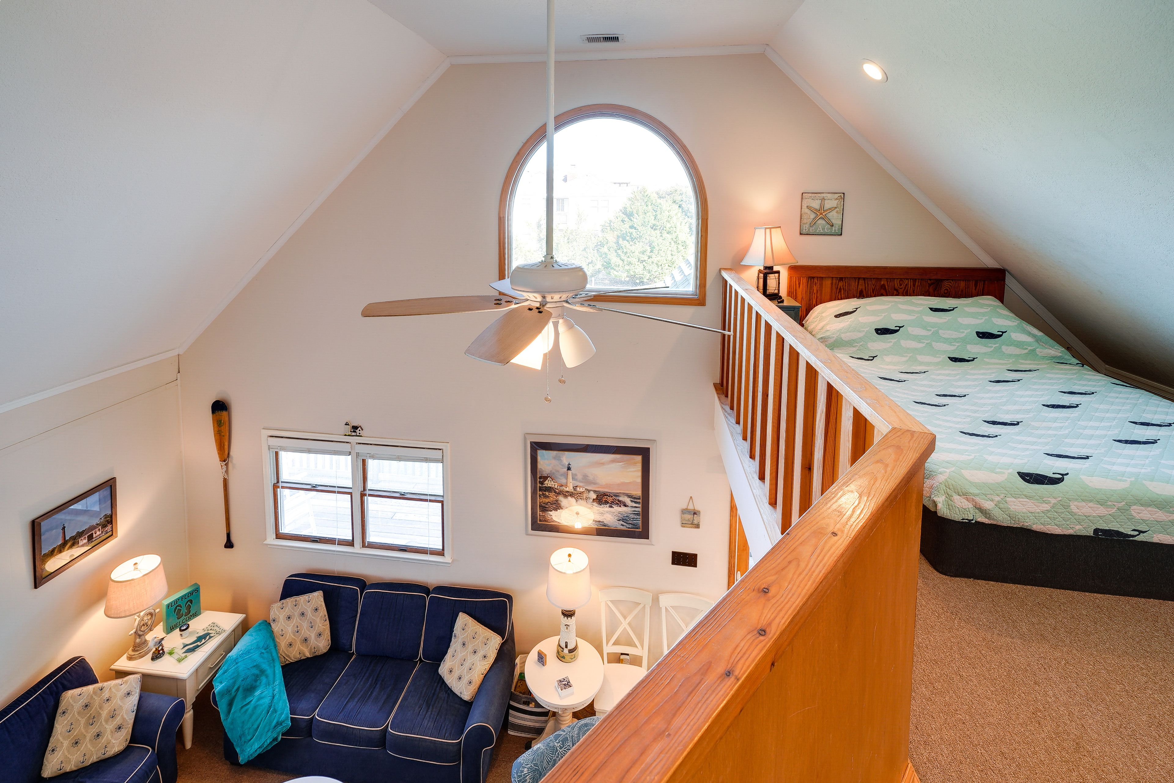 Loft | Queen Bed