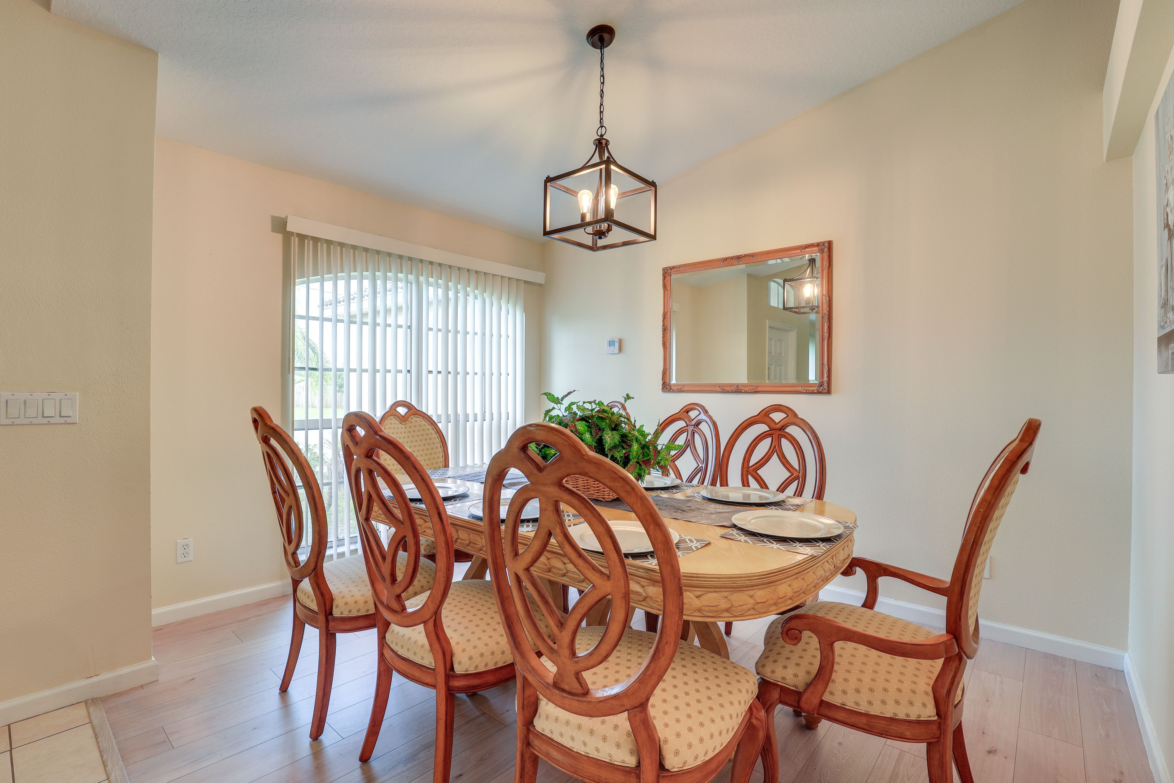 Dining Area | Dishware/Flatware Provided | Free WiFi