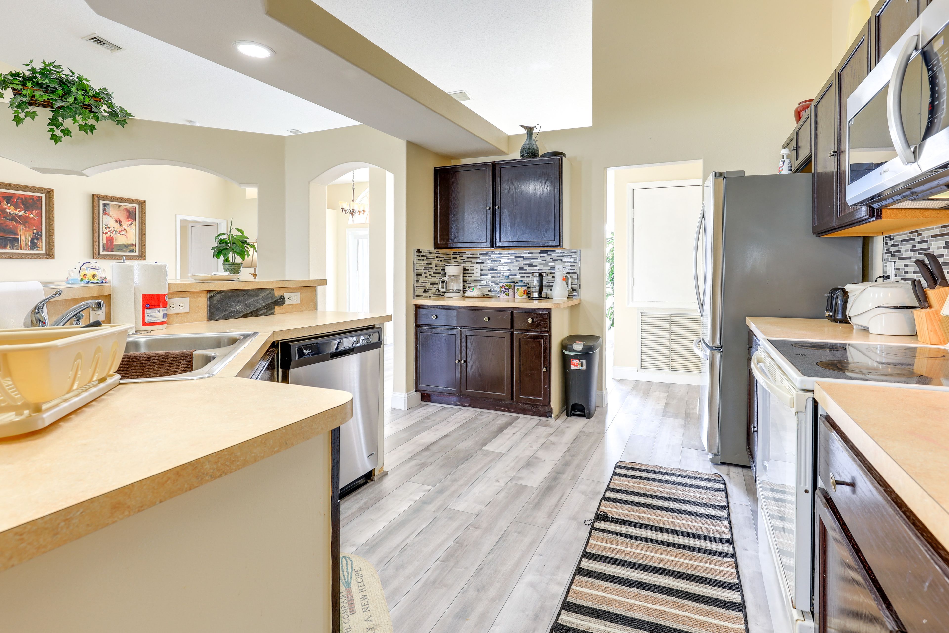 Kitchen | Cooking Basics | Coffee Maker | Paper Towels/Trash Bags Provided