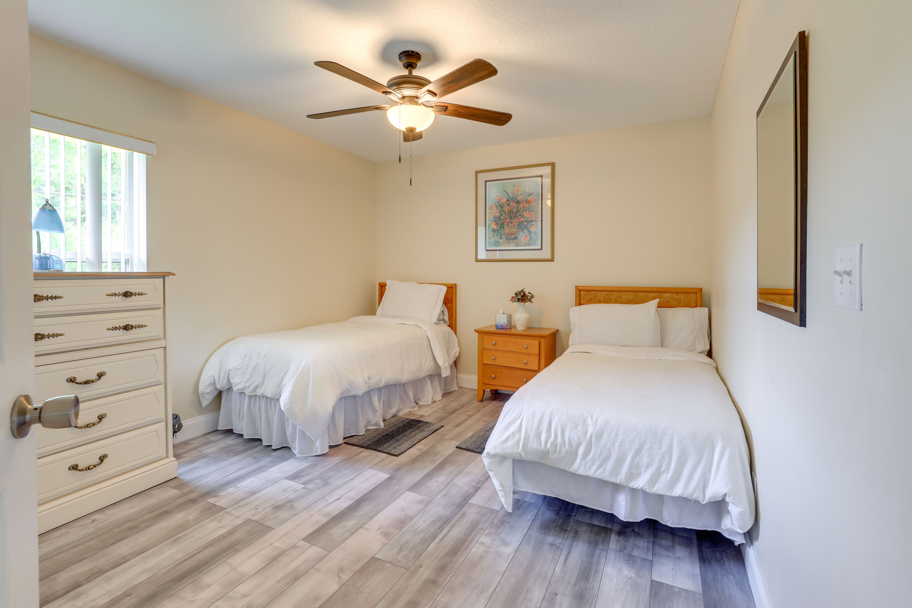Bedroom 3 | 2 Twin Beds