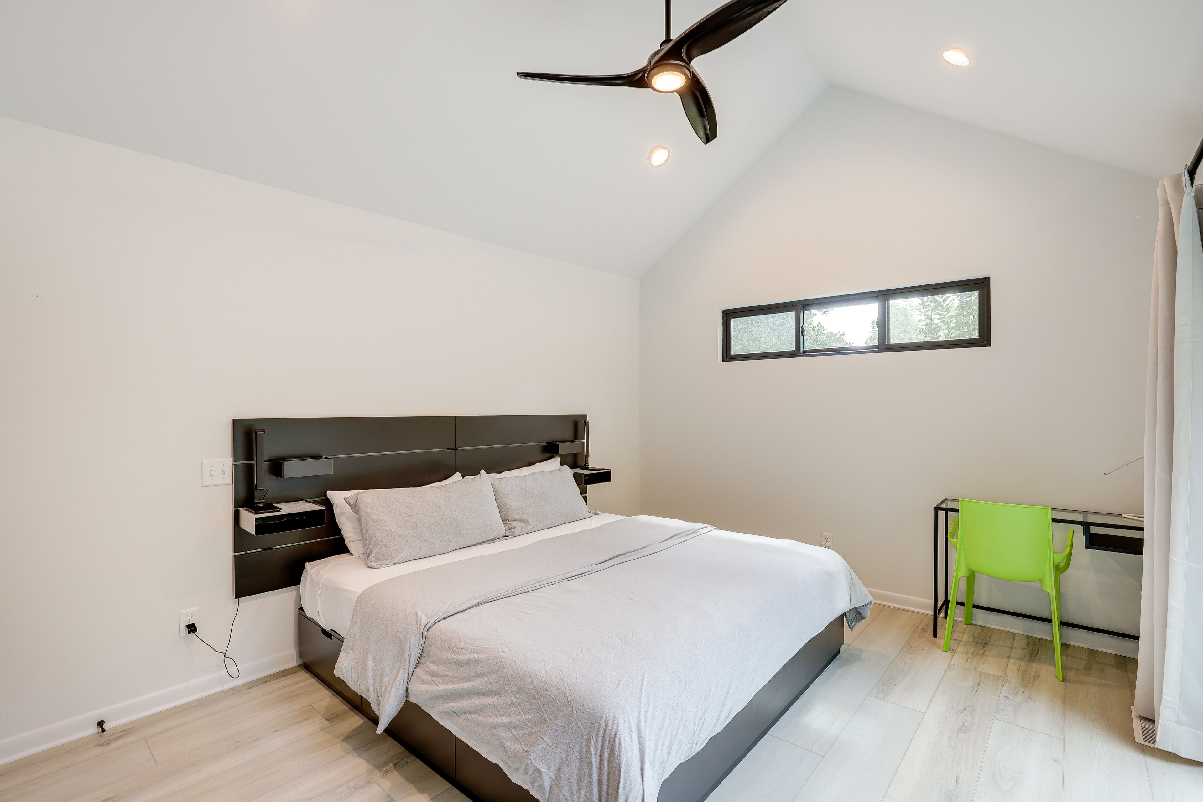 Bedroom 1 | King Bed | Deck Access
